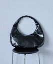 【SALE/57%OFF】LAKOLE エナメルオーバルワンショルダーバッグ ラコレ バッグ ショルダーバッグ ブラック ブラウン