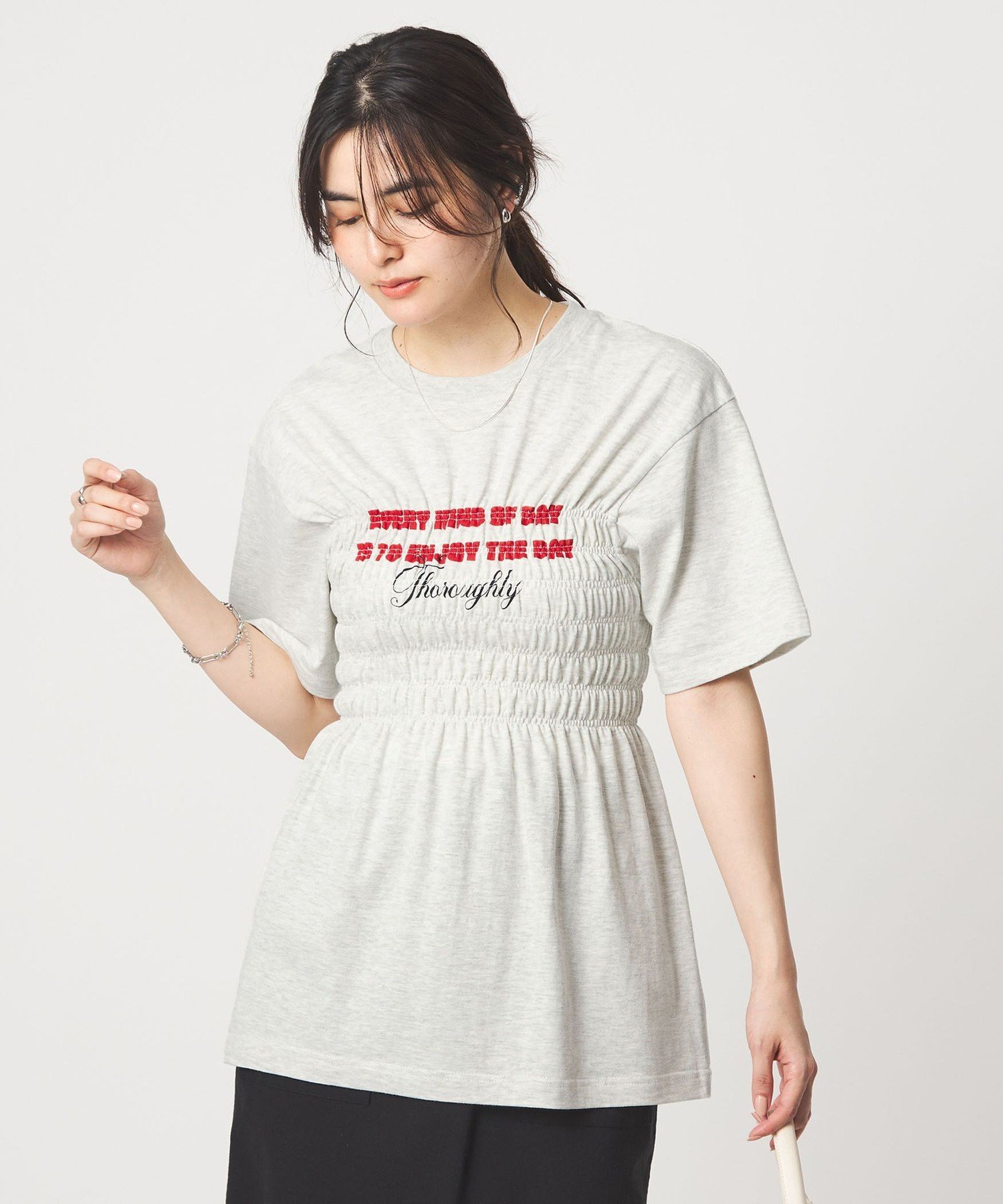 【SALE／40%OFF】UNITED ARROWS green label relaxing 【別注】＜Various Timeless Arts＞シャーリング プリント Tシャツ ミディアムグレー ユナイテッドアローズ グリーンレーベルリラクシング トップス カットソー・Tシャツ グレー stylife-15633989 Rakuten Fashion サンプル画像2