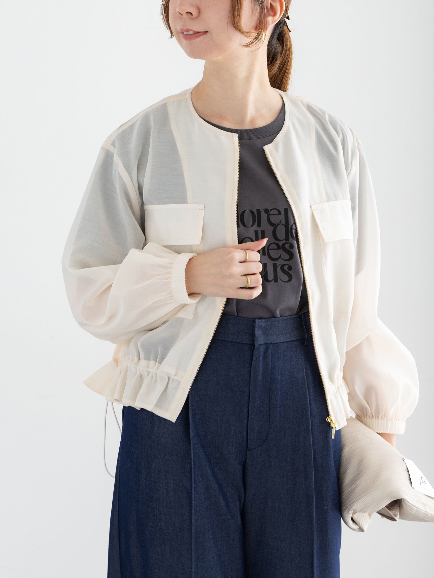 【SALE／30%OFF】Te chichi シアーノーカラーブルゾン テチチ ジャケット・アウター ブルゾン・ジャンパー ブラック ホワイト【送料無料】のサムネイル