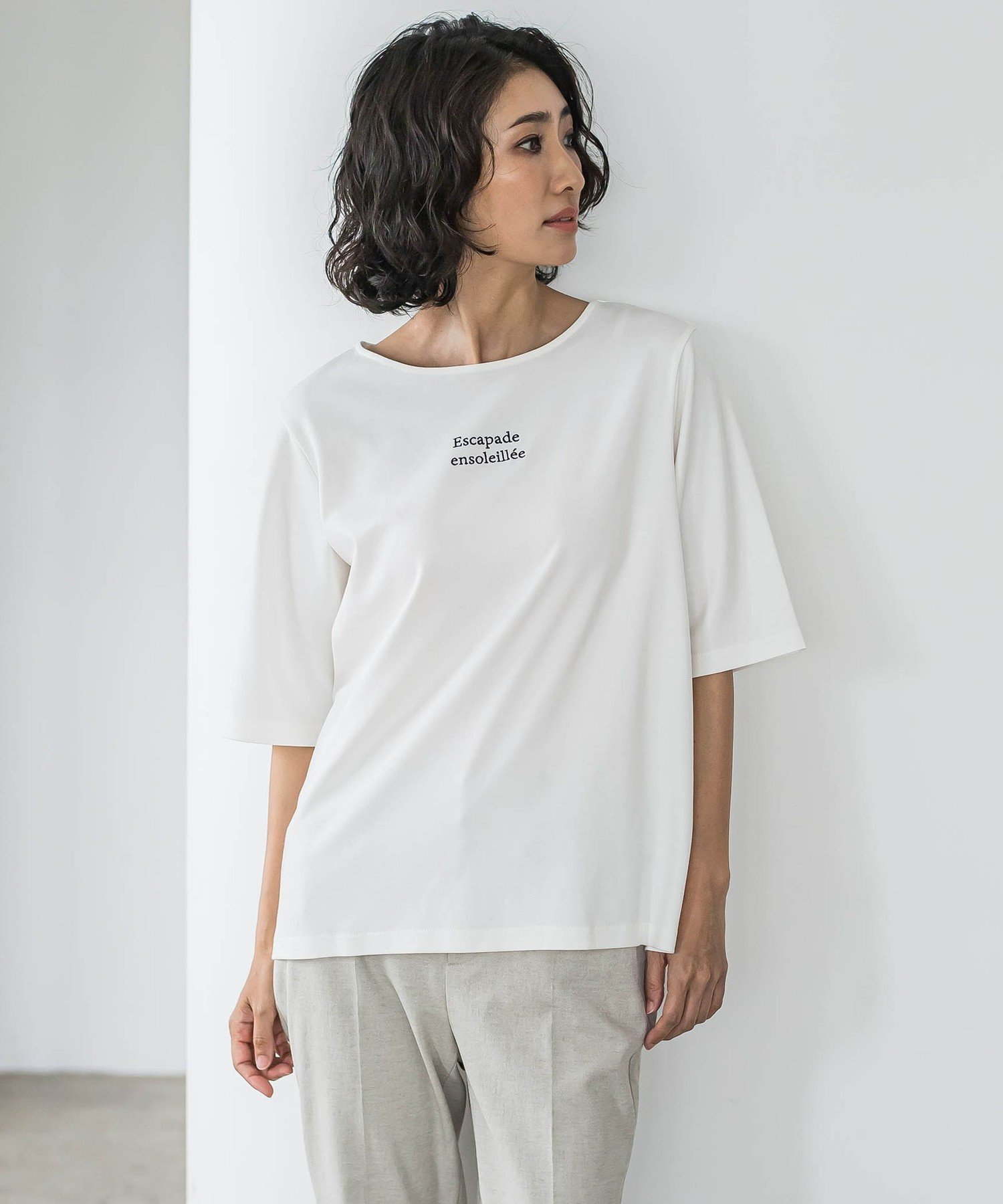 la.f... 【biyori】刺繍ロゴTシャツ≪洗濯機で洗える≫ ラ・エフ トップス カットソー・Tシャツ ホワイト グレー