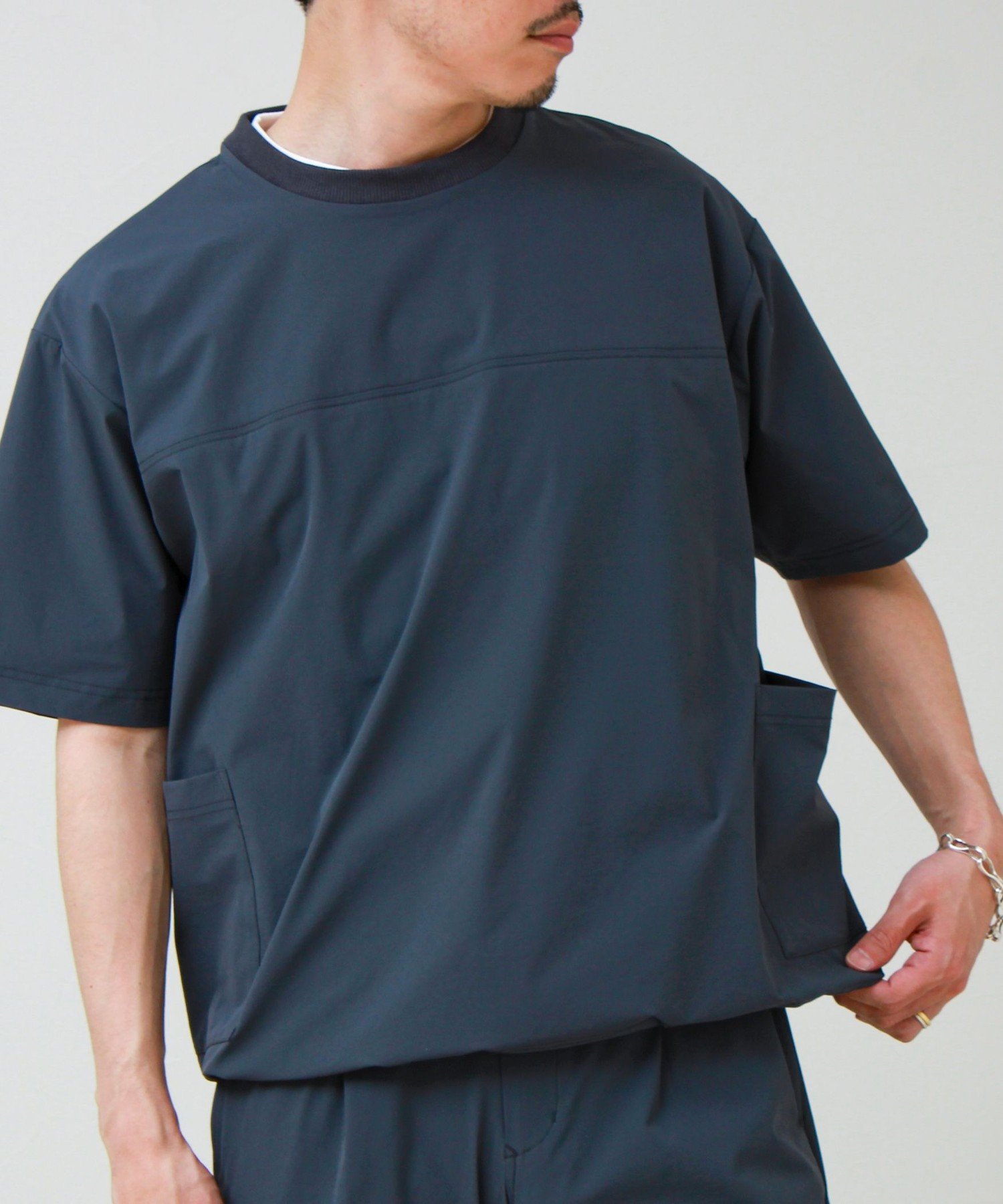 【SALE／22%OFF】GLOSTER 【接触冷感/セットアップ着用可能】SoftCool サイドポケットTシャツ フレディ アンド グロスター トップス カットソー・Tシャツ ブラック ネイビー グレー【送料無料】