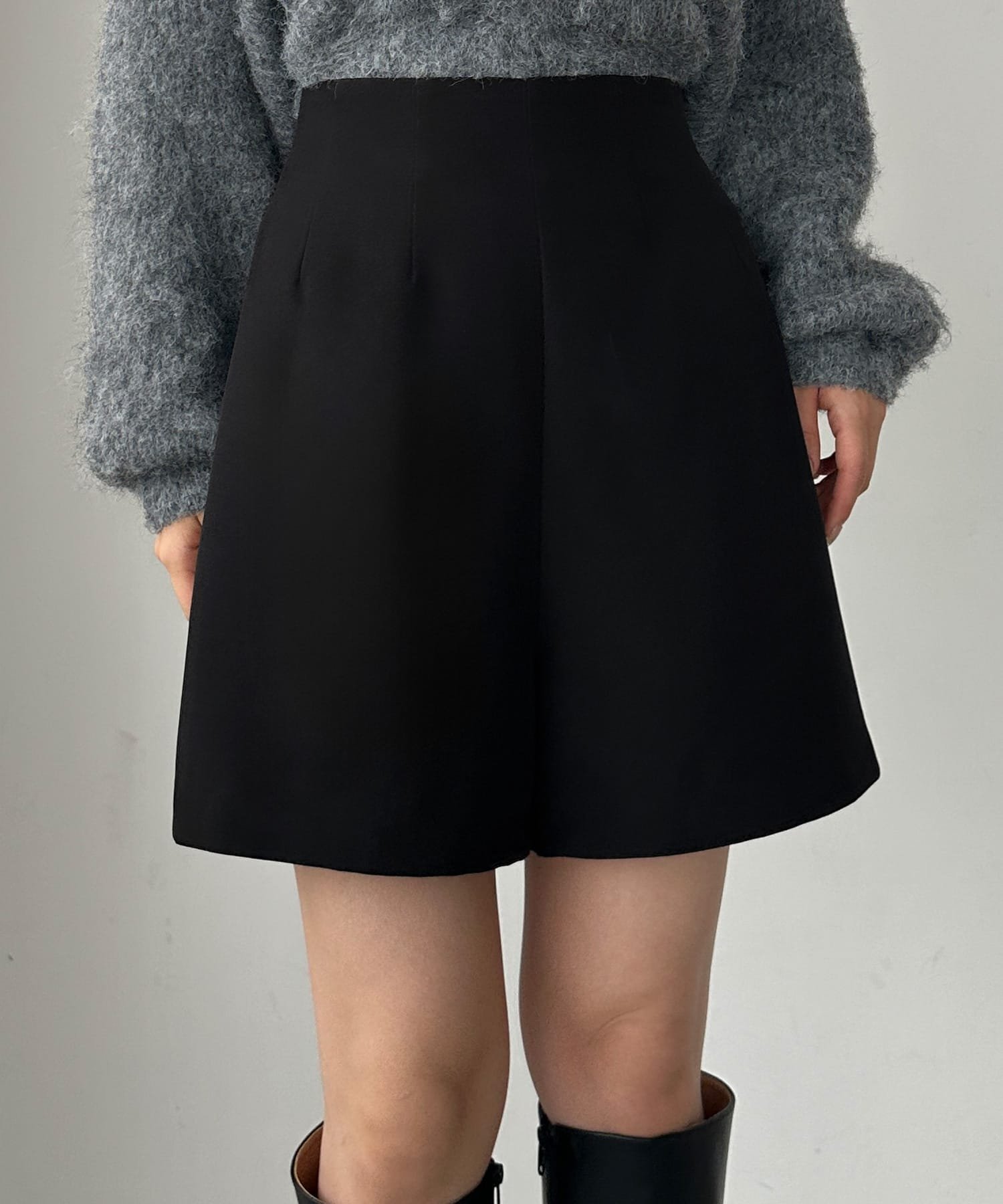 【SALE/26%OFF】JUNOAH Louere ハイウエストショートパンツ ジュノア パンツ スラックス・ドレスパンツ ホワイト ブラック ベージュ【送料無料】