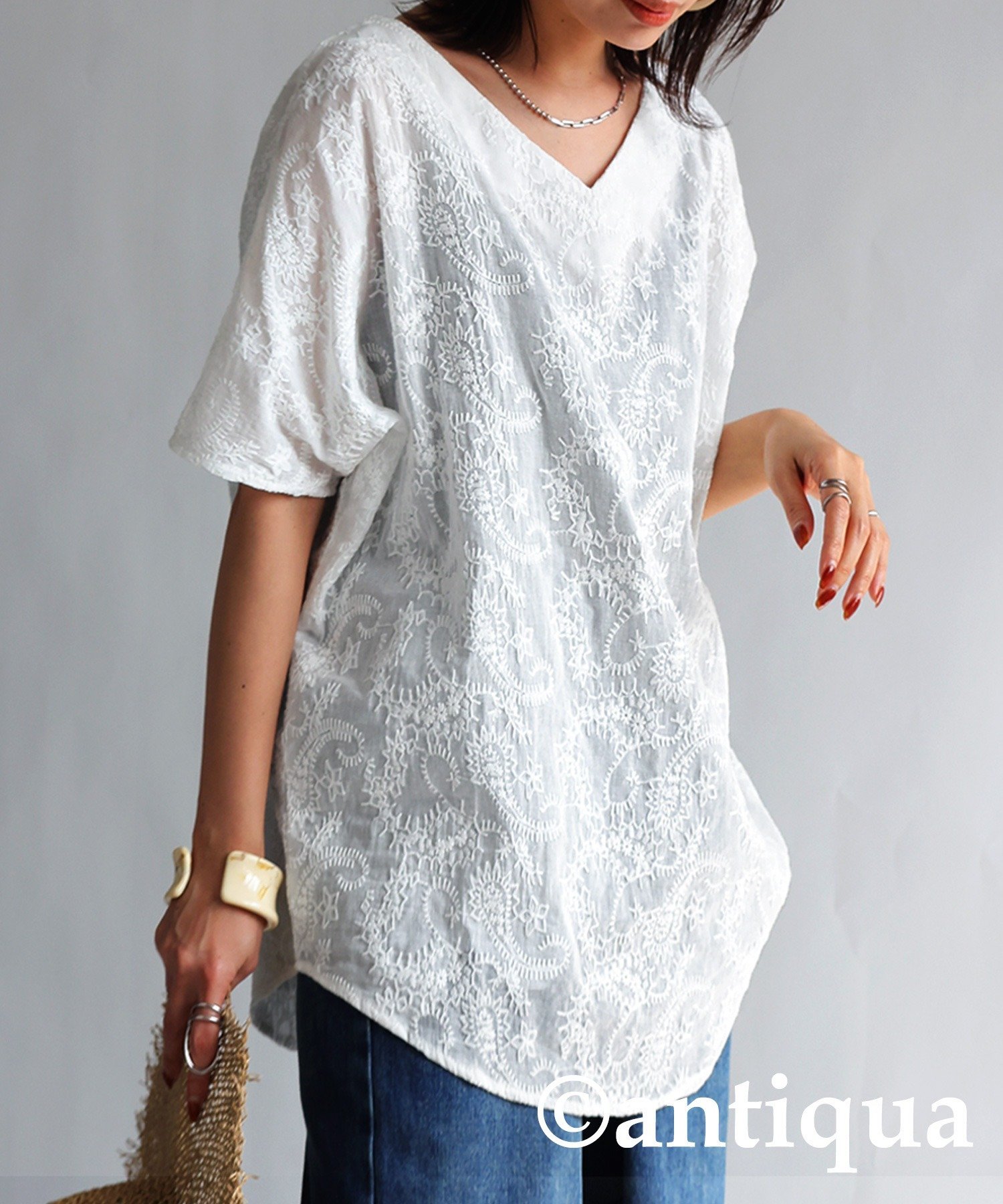 [antiqua] 綿100%ペイズリー柄刺繍ドルマントップス レディース PY-00523 アンティカ トップス カットソー・Tシャツ ホワイト ブラック