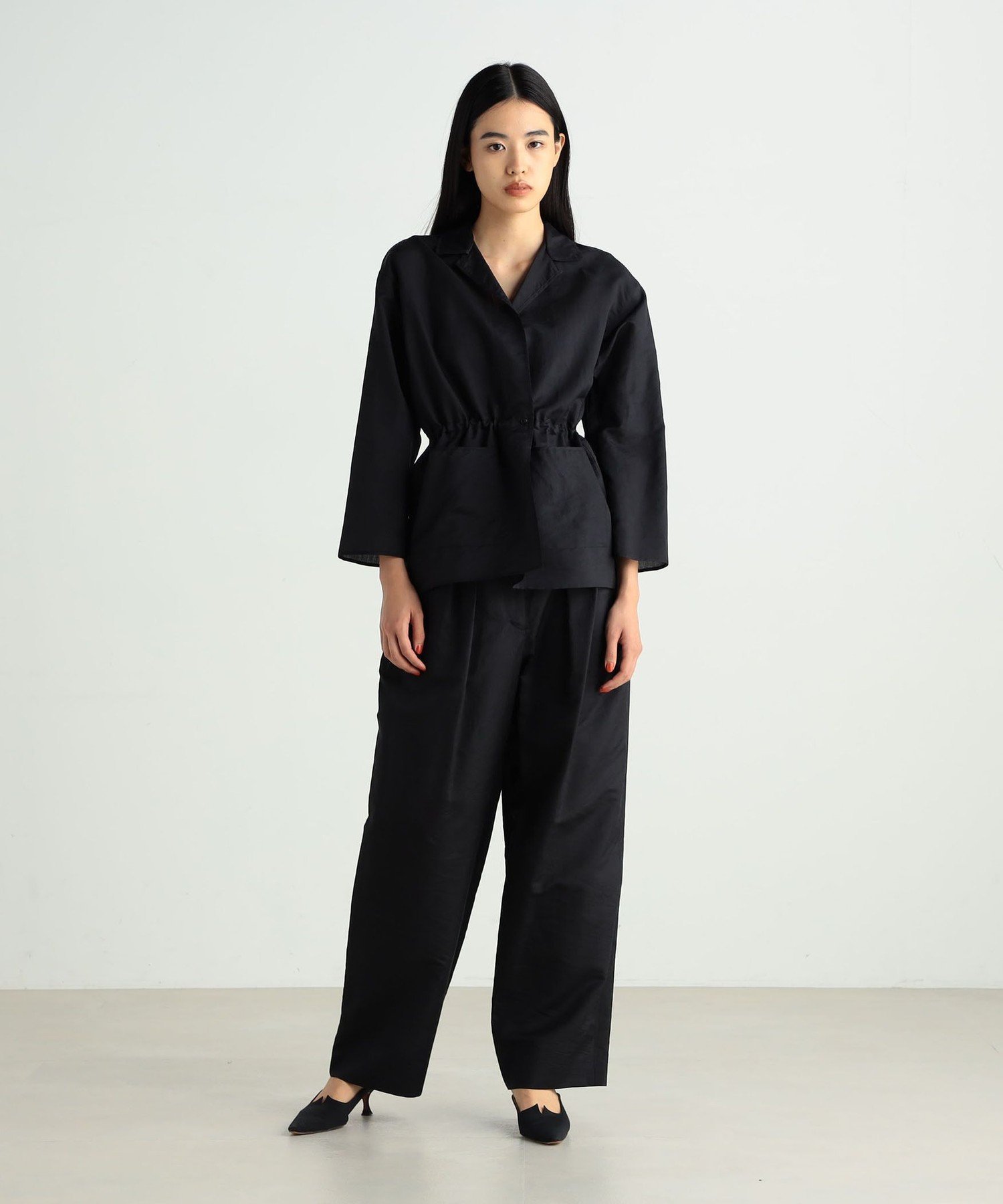 【SALE／80%OFF】BACCA ウォッシャーシルク ギャザードジャケット トゥモローランド トップス シャツ・ブラウス ベージュ ブラック【送料無料】