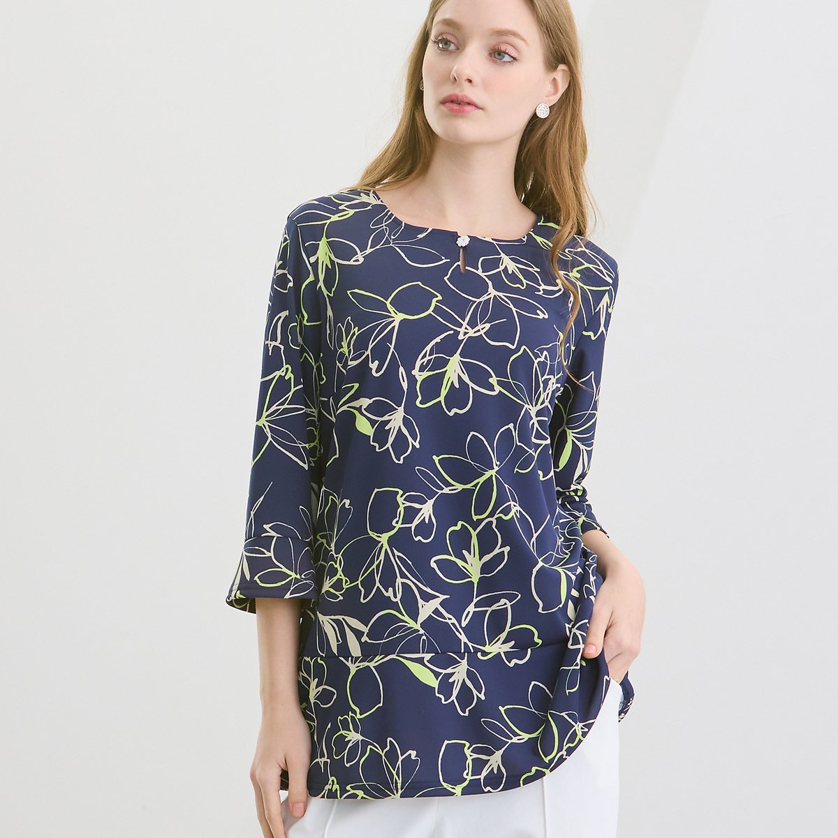 Liliane Burty 【M~4L】ラインフラワープリントTシャツ リリアンビューティ トップス カットソー・Tシャツ ピンク グリーン