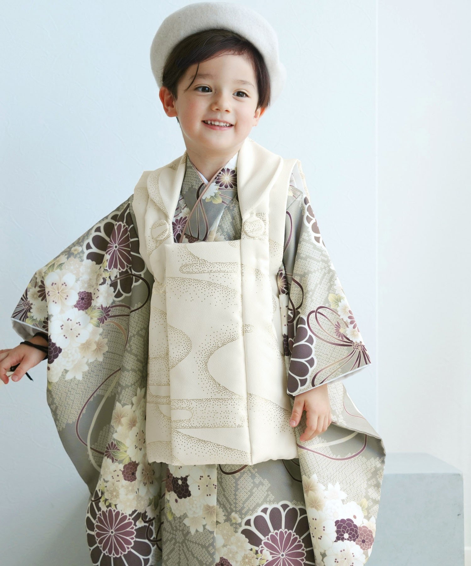 【SALE/10%OFF】ひよこ商店 ひよこ商店 七五三 着物 3歳 男の子 被布フルセット クリーム金彩*翡翠菊重ね ウタタネ 着物・浴衣・和装小物 着物【送...