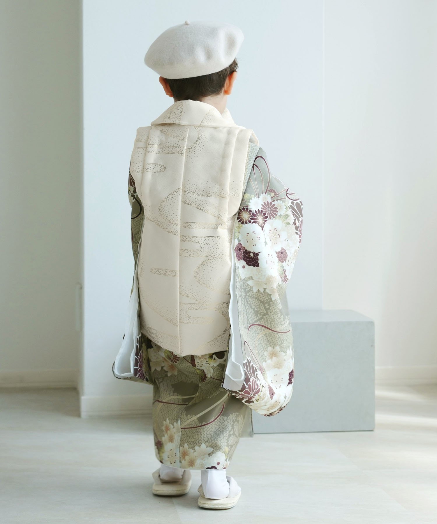 ひよこ商店 ひよこ商店 七五三 着物 3歳 男の子 被布フルセット クリーム金彩*翡翠菊重ね ウタタネ 着物・浴衣・和装小物 着物【送料無料】 3