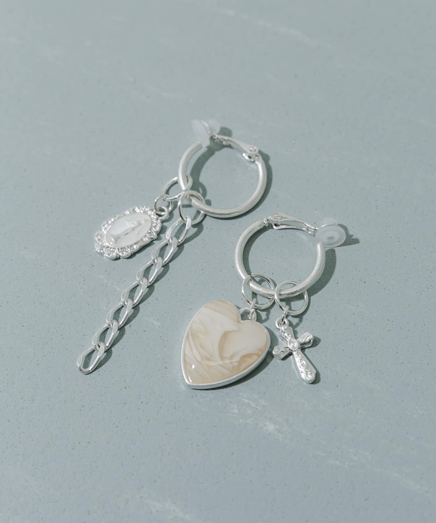 【SALE/50%OFF】SMELLY アシメハートチェーンイヤリング スメリー アクセサリー・腕時計 イヤリング・イヤーカフ