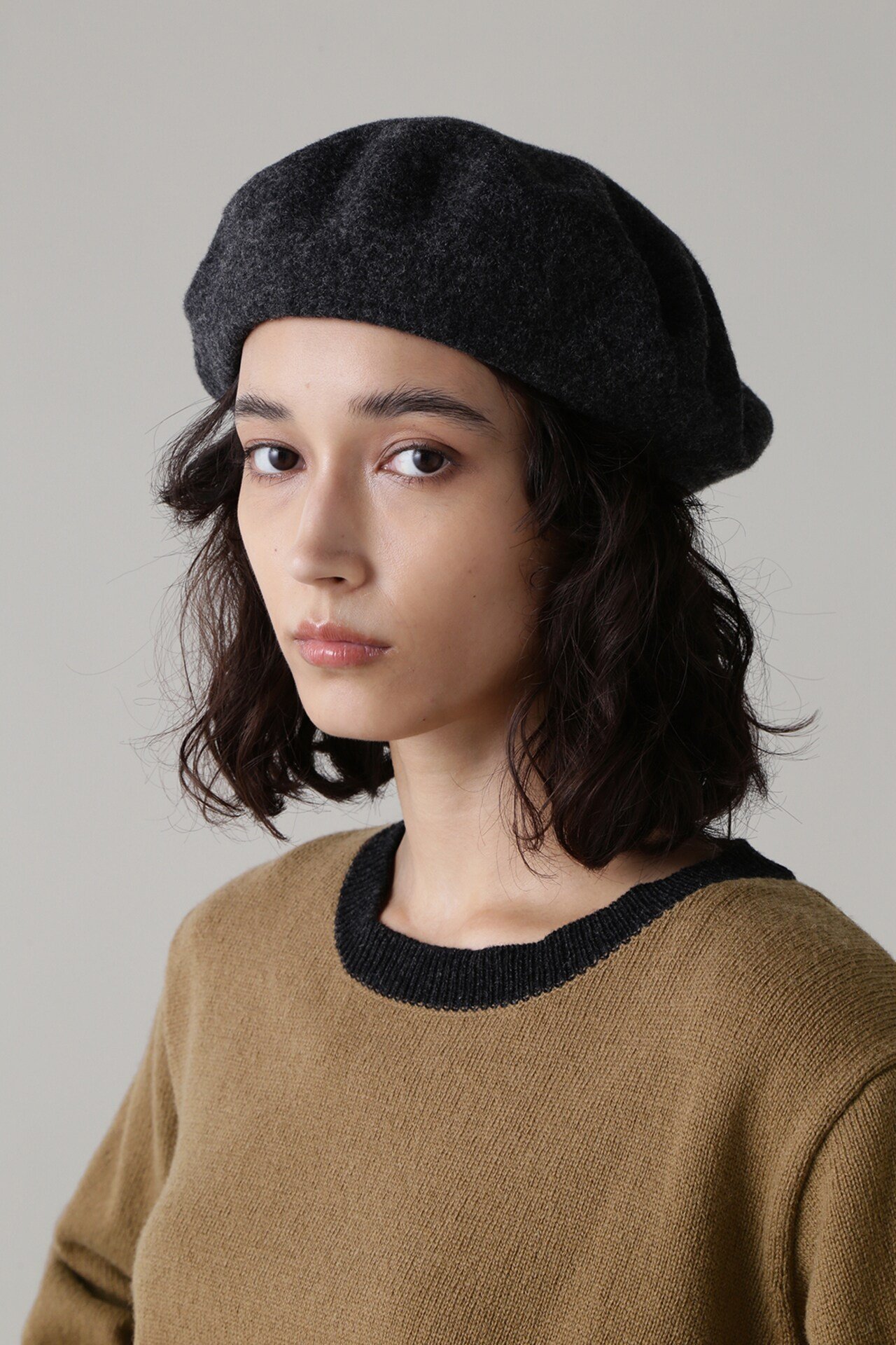 MHL. WOOL BERET マーガレット・ハウエル 帽子 その他の帽子 グレー ブラック ブラウン【送料無料】のサムネイル