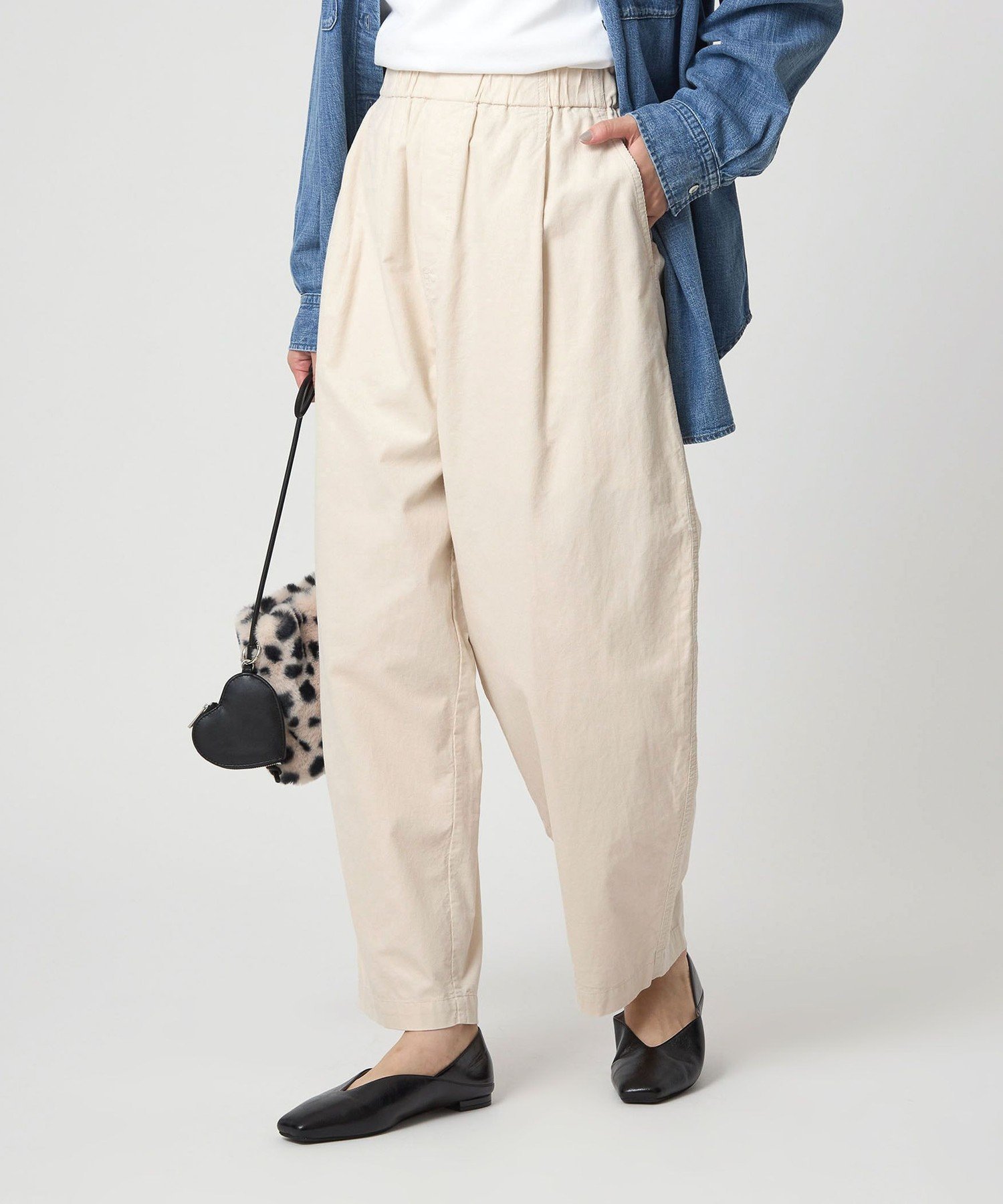 UNITED ARROWS green label relaxing ライトコール カーブ パンツ オフホワイト ユナイテッドアローズ ..