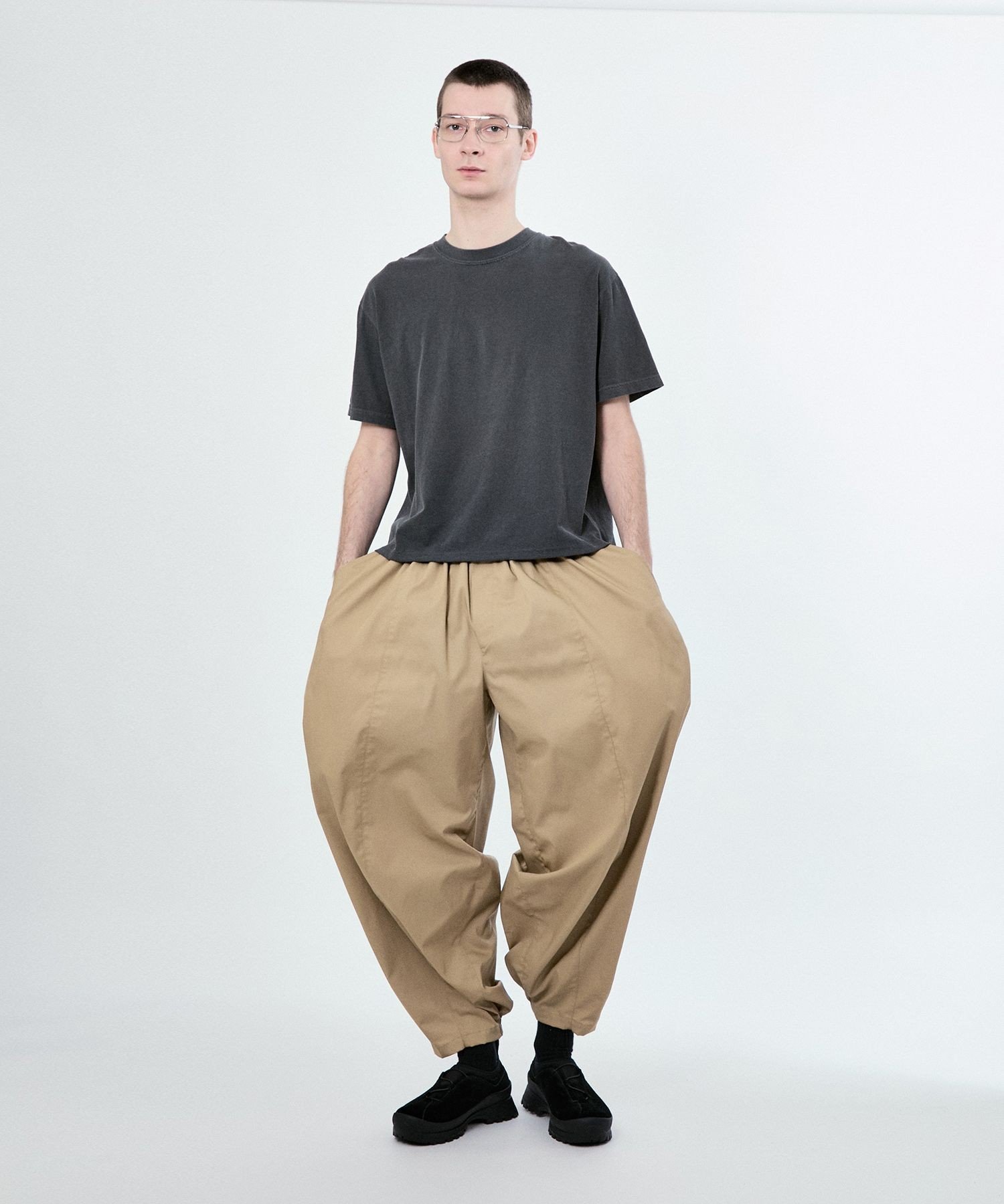 【SALE／50%OFF】M TO R BALOON VOLUME PANTS アダムエロペ パンツ その他のパンツ ブラック ベージュ【送料無料】