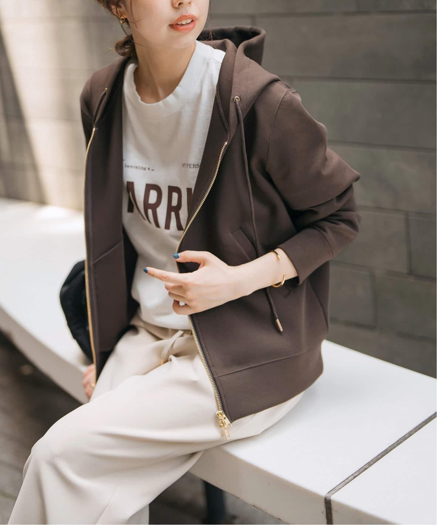 Spick & Span 《追加4予約》ストレッチジップフードパーカー スピックアンドスパン トップス パーカー・フーディー グレー ブラウン【送料無料】