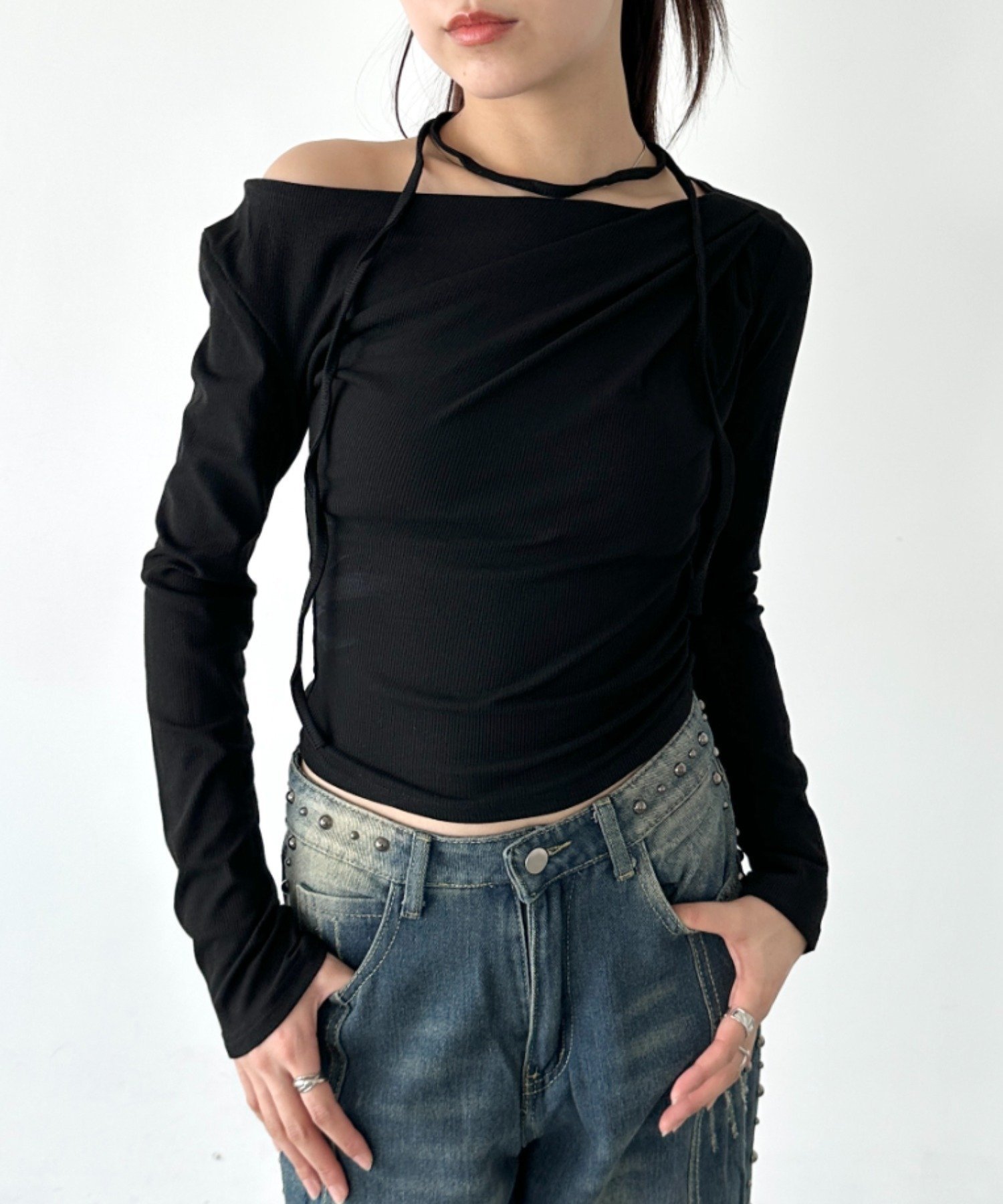 【SALE／22%OFF】Bamm ドレープオフショル長袖トップス アウトフィッターラボ トップス カットソー・Tシャツ ブラック グレー レッド