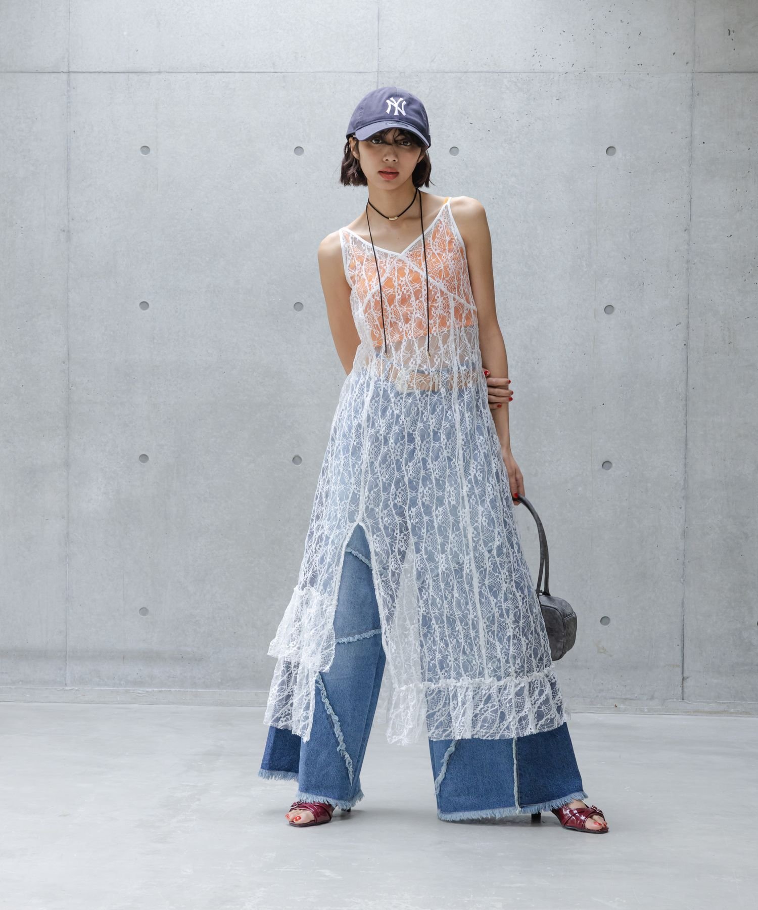 【SALE／61%OFF】PAGEBOY レースレイヤードキャミワンピース ページボーイ ワンピース・ドレス ワンピース ホワイト ブラックのサムネイル