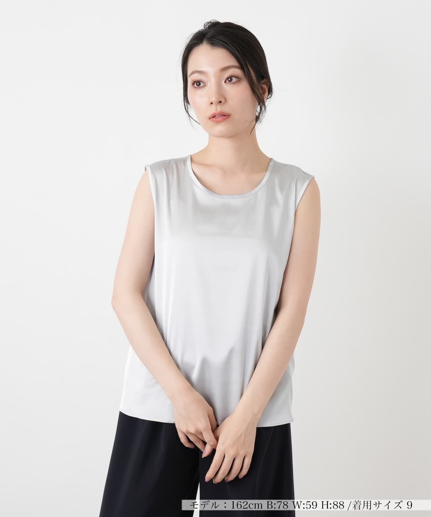 Leilian サテンタンクトップ レリアン トップス カットソー・Tシャツ ホワイト ブルー