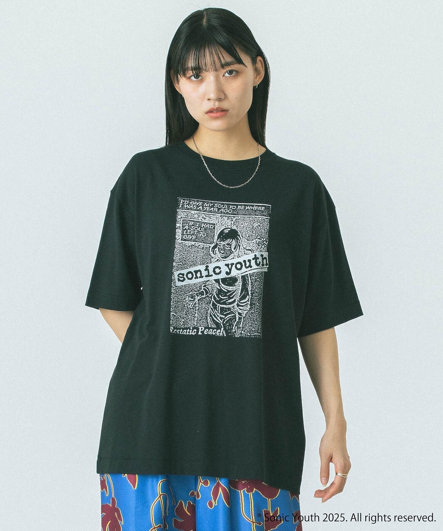 ROSE BUD SONIC YOUTH H/S TEE ローズバッド トップス カットソー・Tシャツ ホワイト ブラック