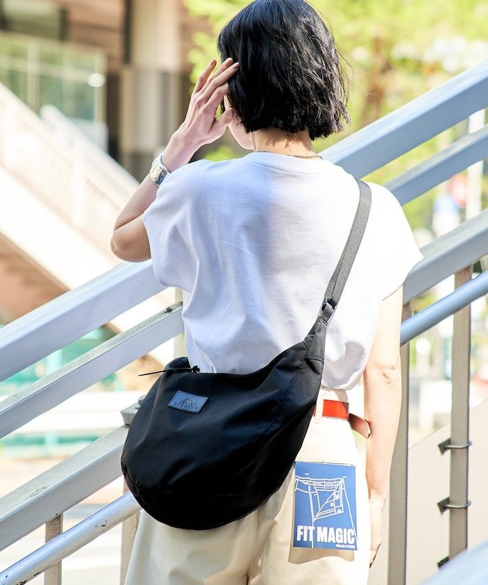 ＜再入荷＞ GREGORY 別注 LAUGHING SHOULDER BAG L LEATHER PATCH 全2色 フリークスストア バッグ ショルダーバッグ ベージュ ブラック
