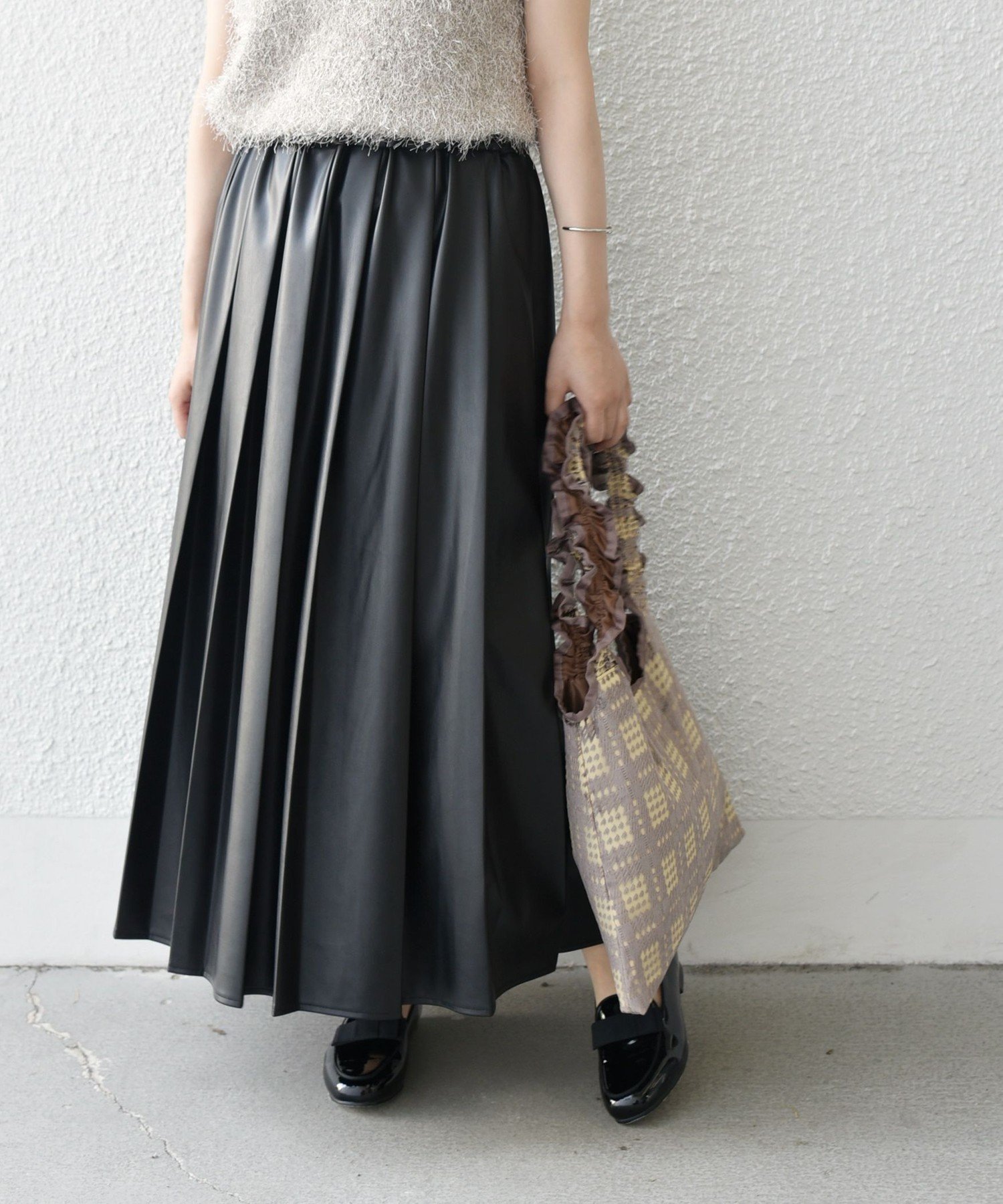 SHIPS Colors 《予約》SHIPS Colors:合成皮革 ワイド プリーツ スカート◆ シップス スカート ロング・マキシスカート ブラウン ブラック【送料無料】のサムネイル