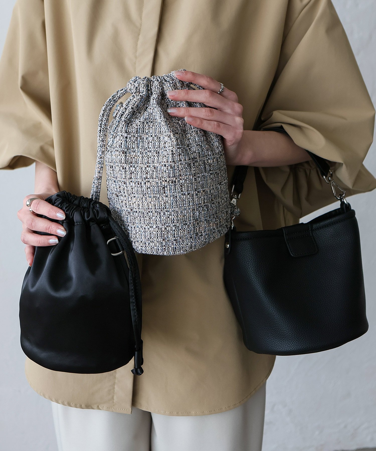 【SALE／37%OFF】aroco 3点セットマルチwayハンドバッグ ヴィータフェリーチェ バッグ ハンドバッグ ホワイト ブラック【送料無料】