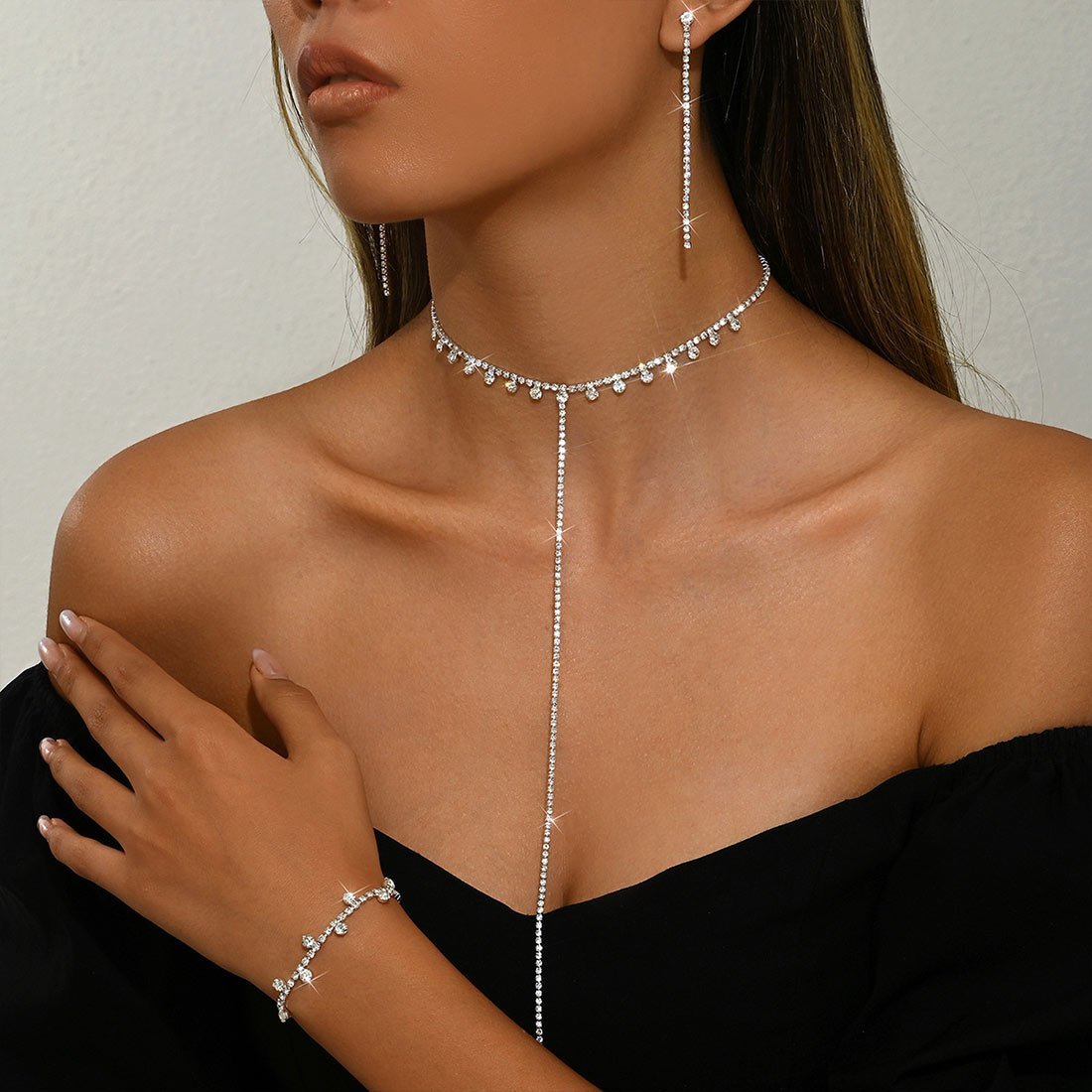 【SALE／45%OFF】Forcement 【3点セット】シャイニーストーンネックレス&ブレスレット&ピアス メゾンドラティール アクセサリー・腕時計 ネックレス シルバー