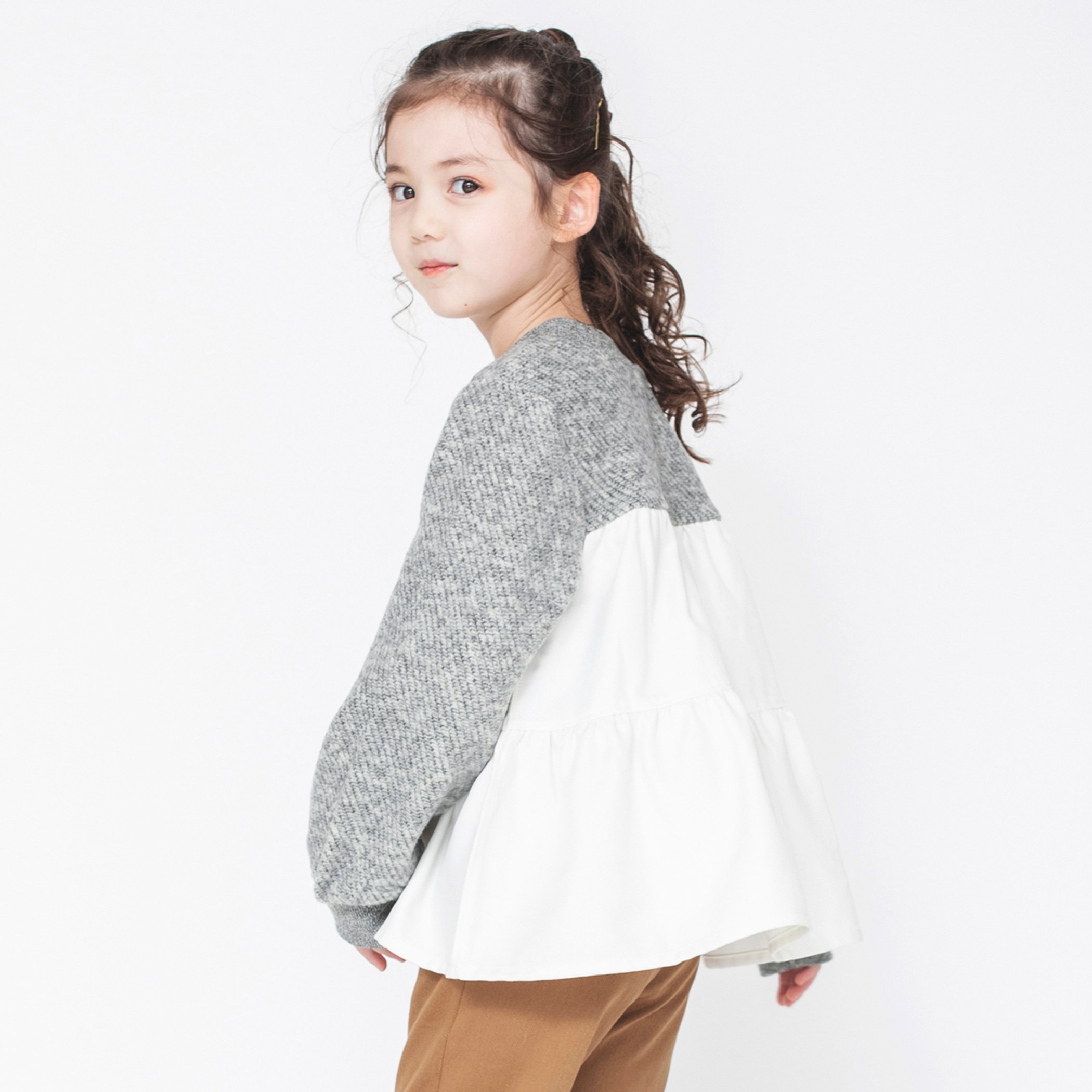 【SALE／37%OFF】branshes ティアード裏起毛トレーナー ブランシェス トップス パーカー・フーディー グレー グリーンのサムネイル