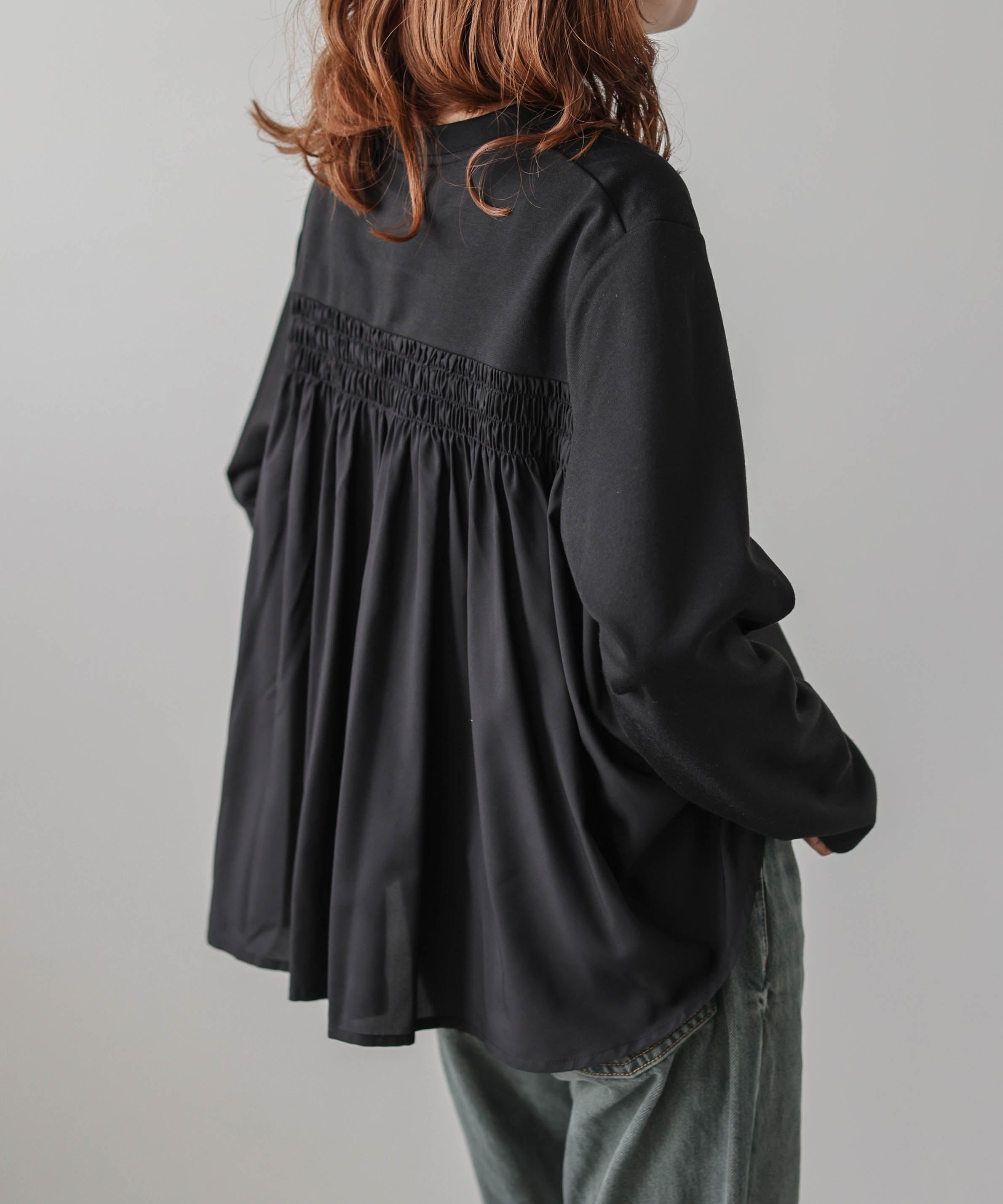 【SALE／50%OFF】La-gemme バックコンシャスプルオーバー ラジュール トップス シャツ・ブラウス ブラック グレー ホワイトのサムネイル