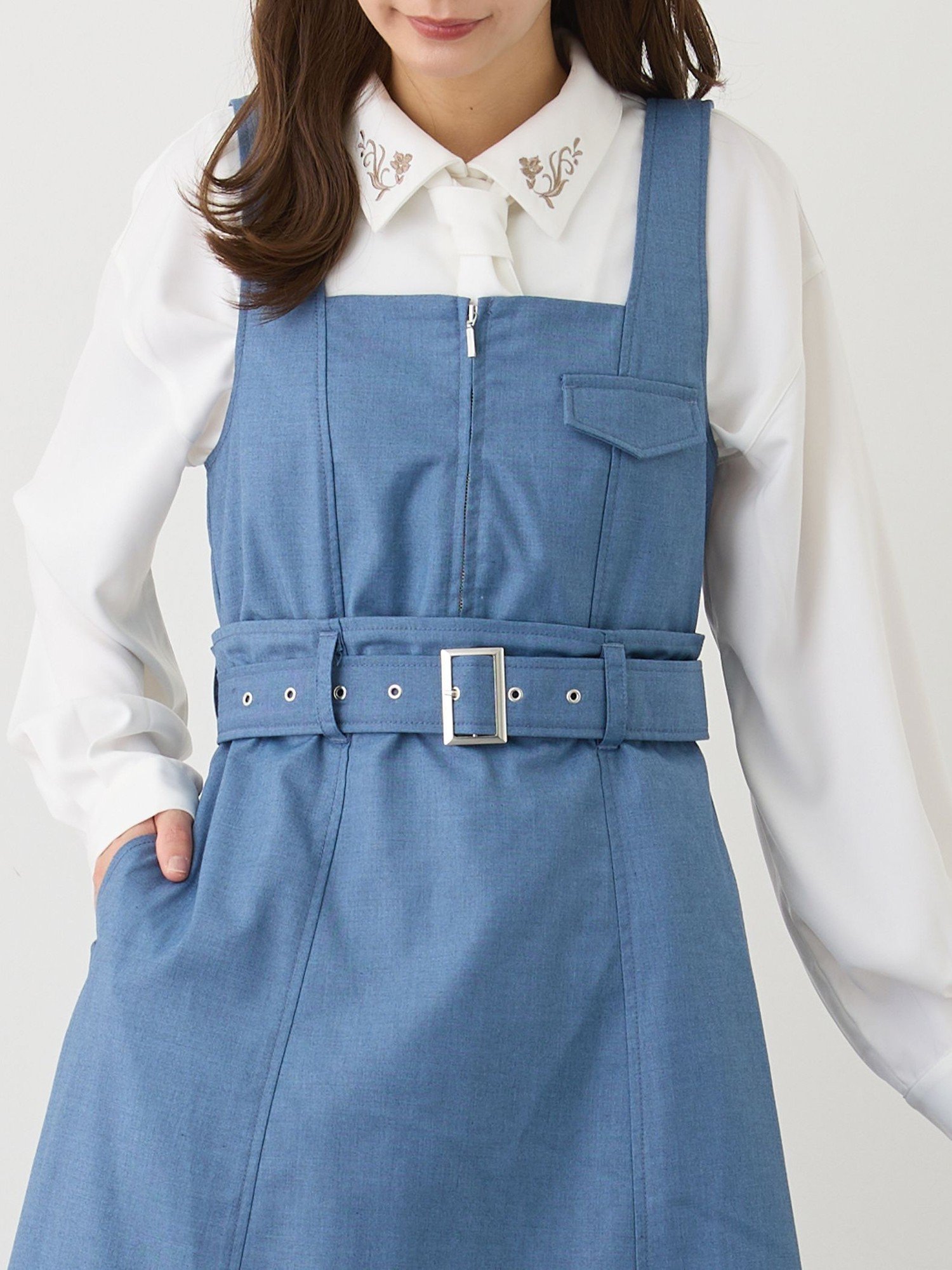 NICOLE CLUB カイキン2WAY刺繍ブラウス ニコル クラブ トップス シャツ・ブラウス ホワイト グレー ブルー