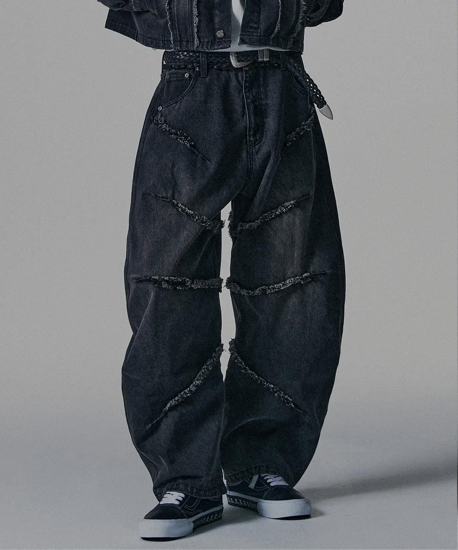 LHP NOT4NERD/ノットフォーナード/CUT OFF CURVED DENIM PANTS エルエイチピー パンツ その他のパンツ ブラック