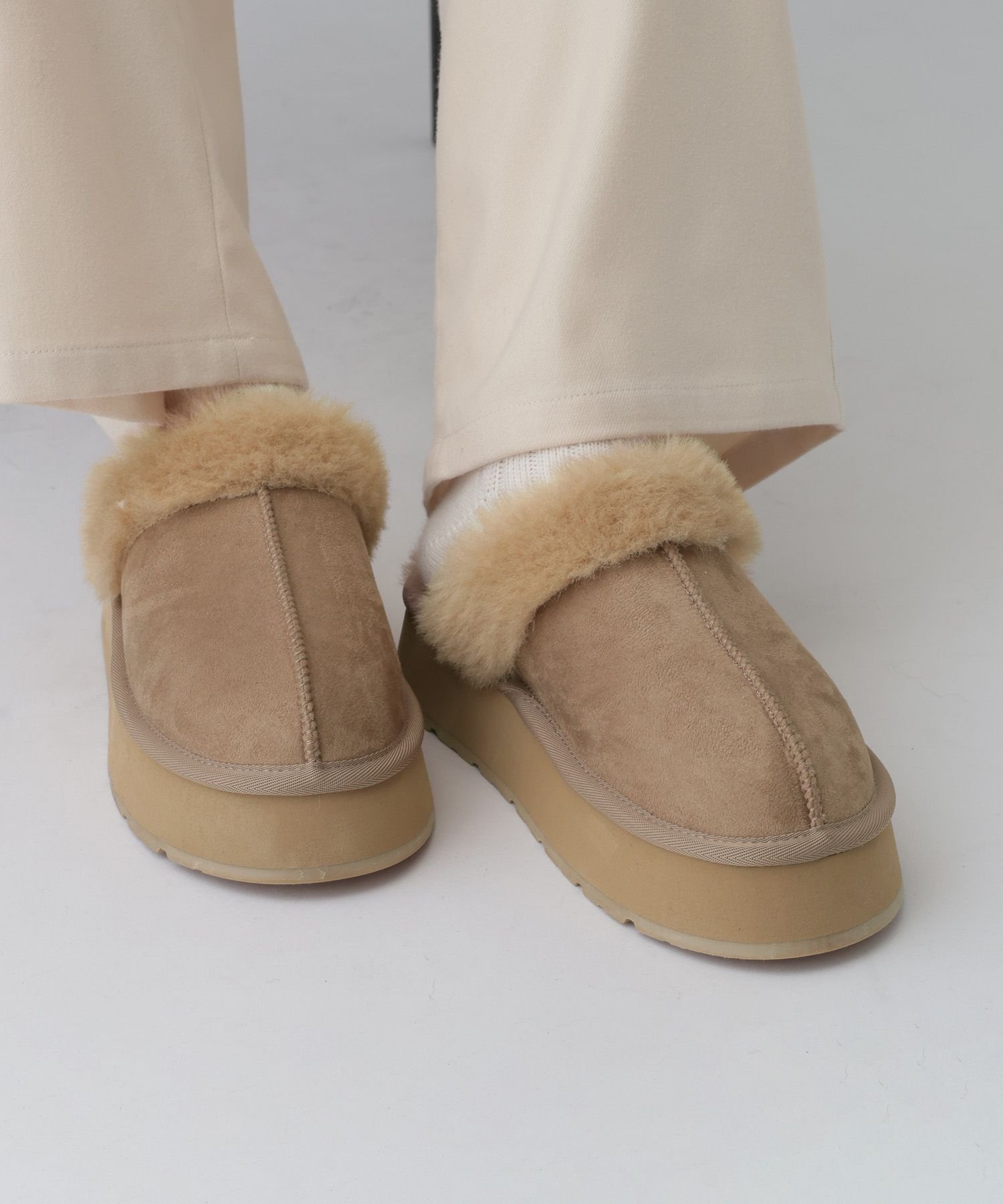 LEPSIM フェイクムートン厚底サボ レプシィム シューズ・靴 その他のシューズ・靴 ベージュ ブラック【送料無料】のサムネイル