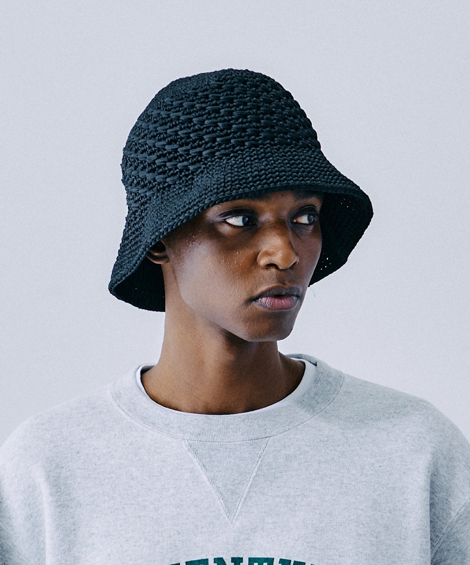 Bshop KIJIMA TAKAYUKI | ハンドニット バケットハット MEN ビショップ 帽子 ハット ブラック ブルー【送料無料】