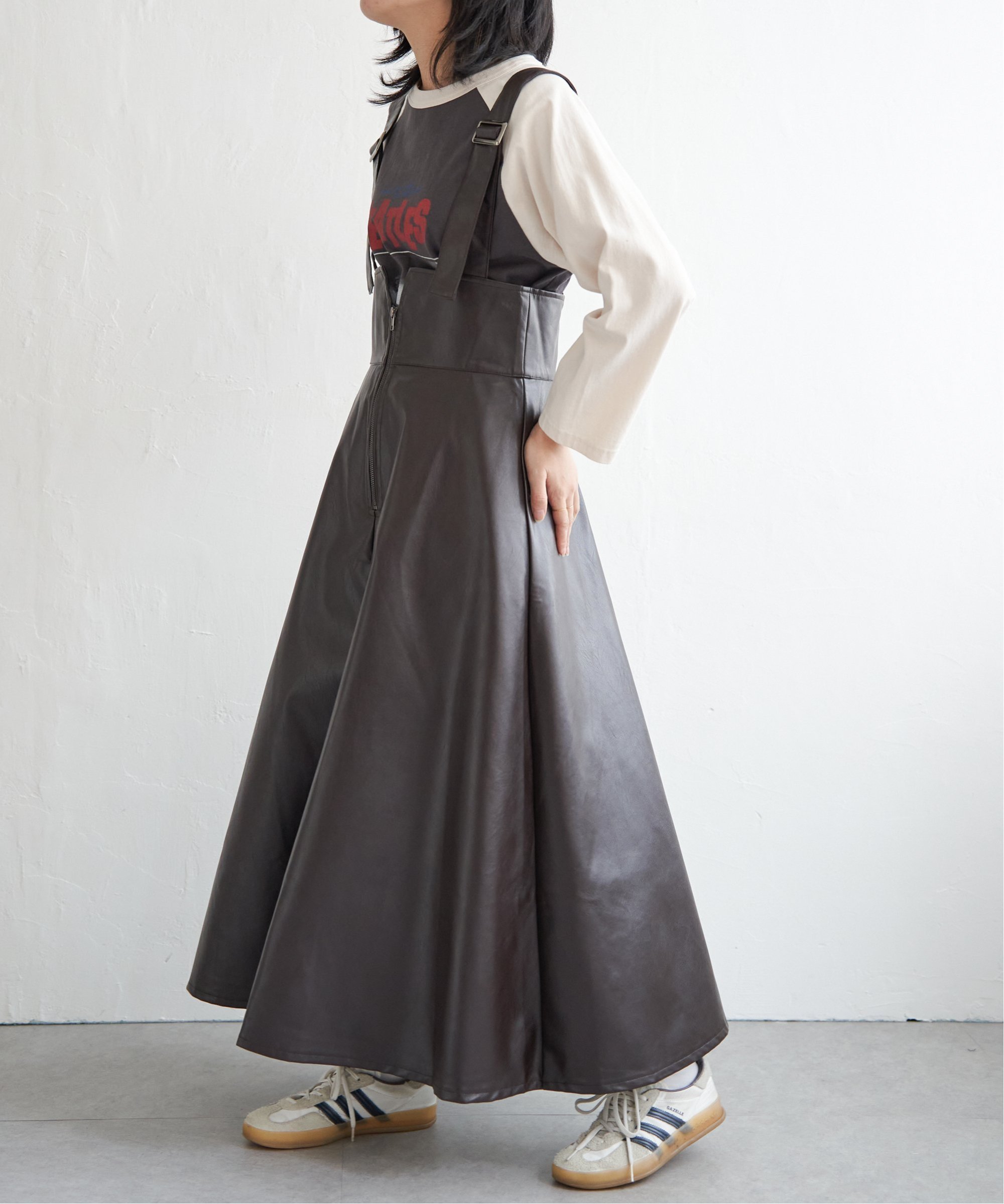 【SALE／10%OFF】VENCE share style Ladys 合皮ジャンスカ ヴァンス エクスチェンジ ワンピース・ドレス ジャンパースカート ブラック ブラウン【送料無料】