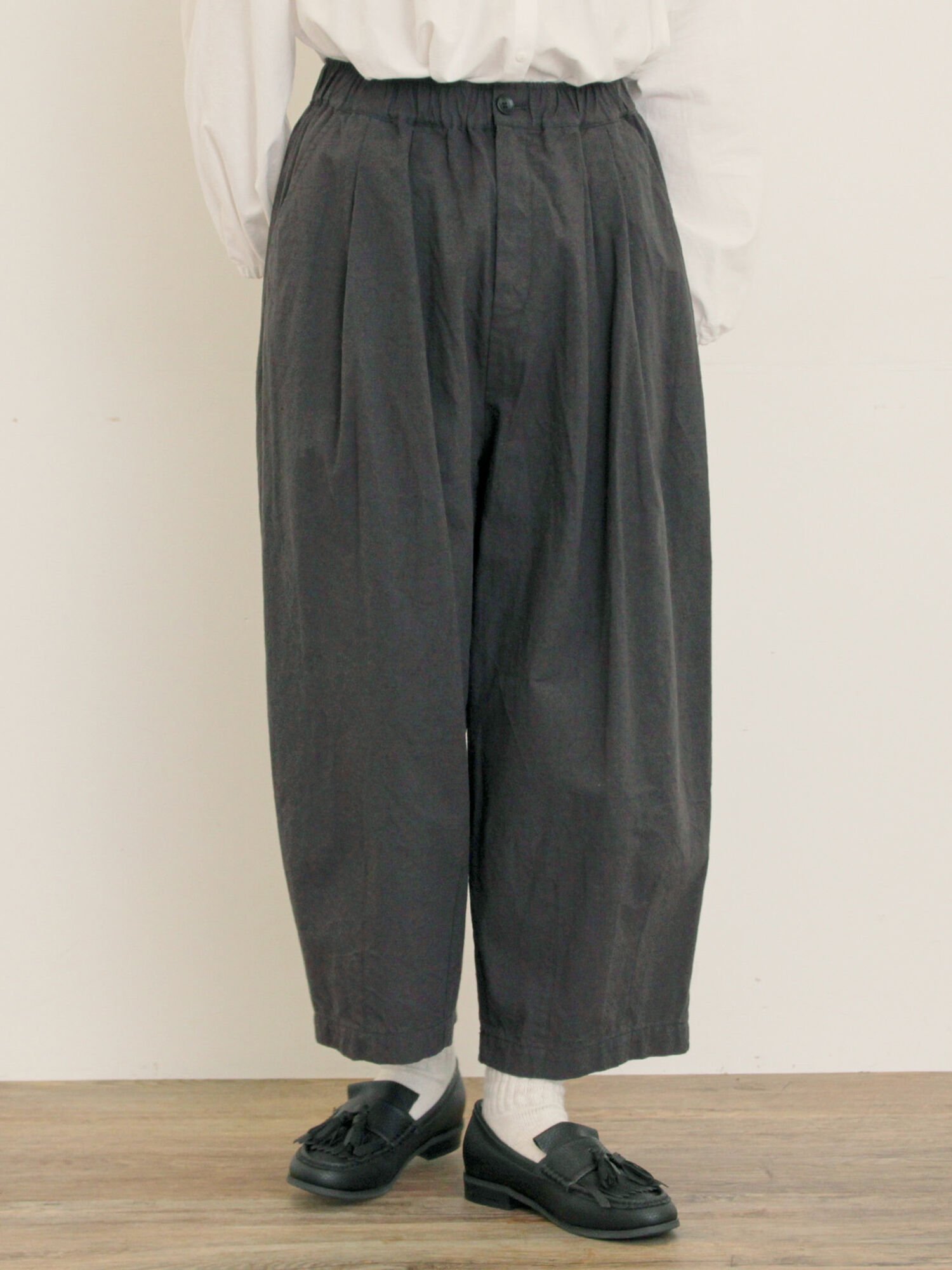 【SALE／60%OFF】Samansa Mos2 【M/Lサイズ】裾ダーツ立体パンツ サマンサモスモス パンツ その他のパンツ グレー ブラウン ベージュのサムネイル