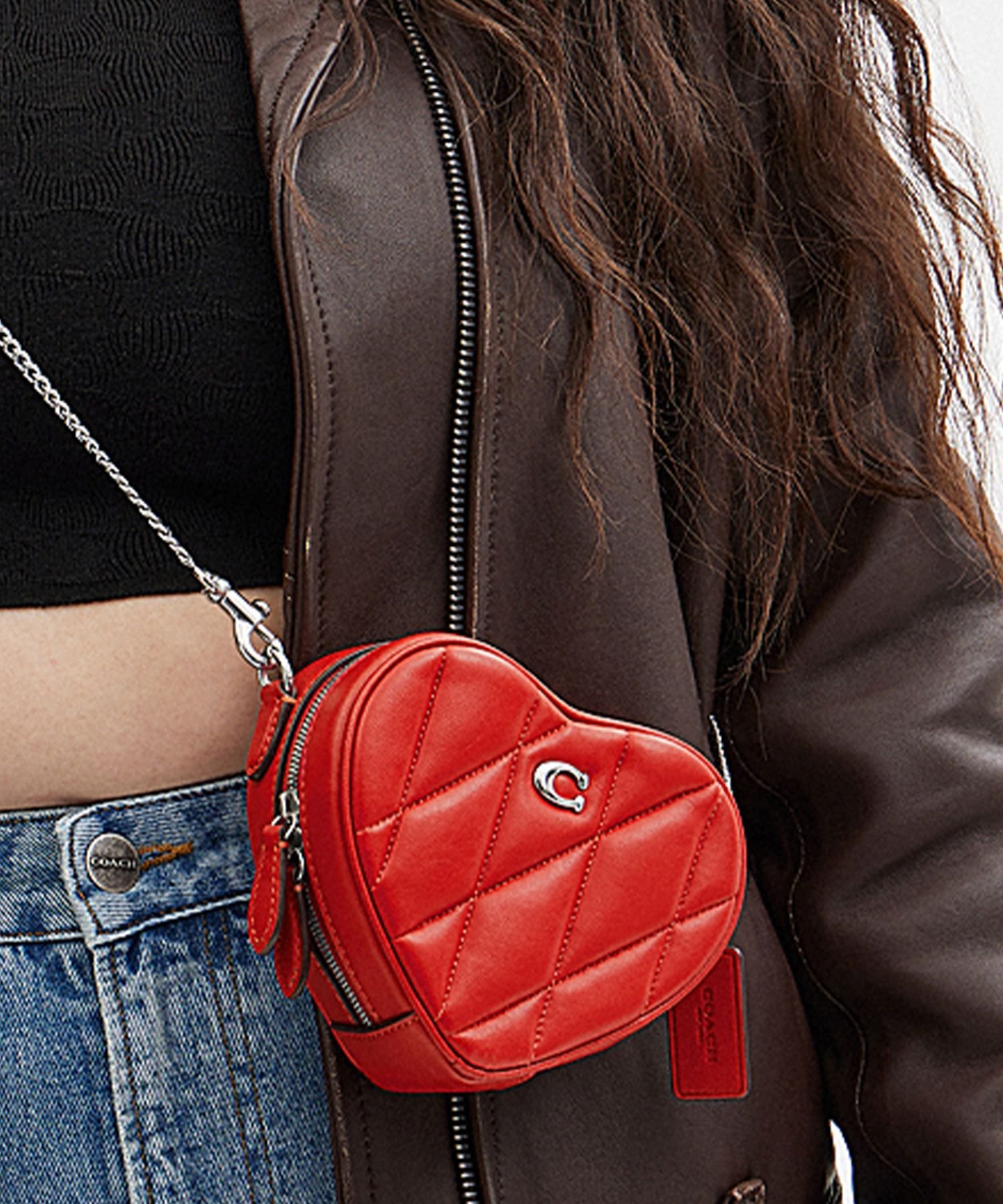 【SALE／50%OFF】COACH ハート クロスボディ 14・ピロー キルティング コーチ バッグ ショルダーバッグ レッド【送料無料】のサムネイル