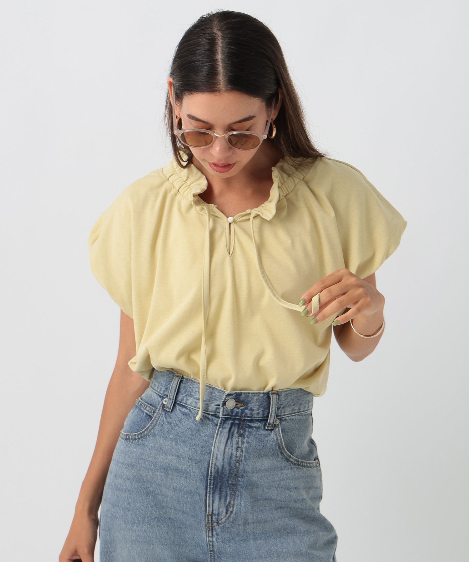 【SALE／54%OFF】BAYFLOW フリルネック半袖Tシャツ ベイフロー トップス カットソー・Tシャツ ネイビー ホワイトのサムネイル