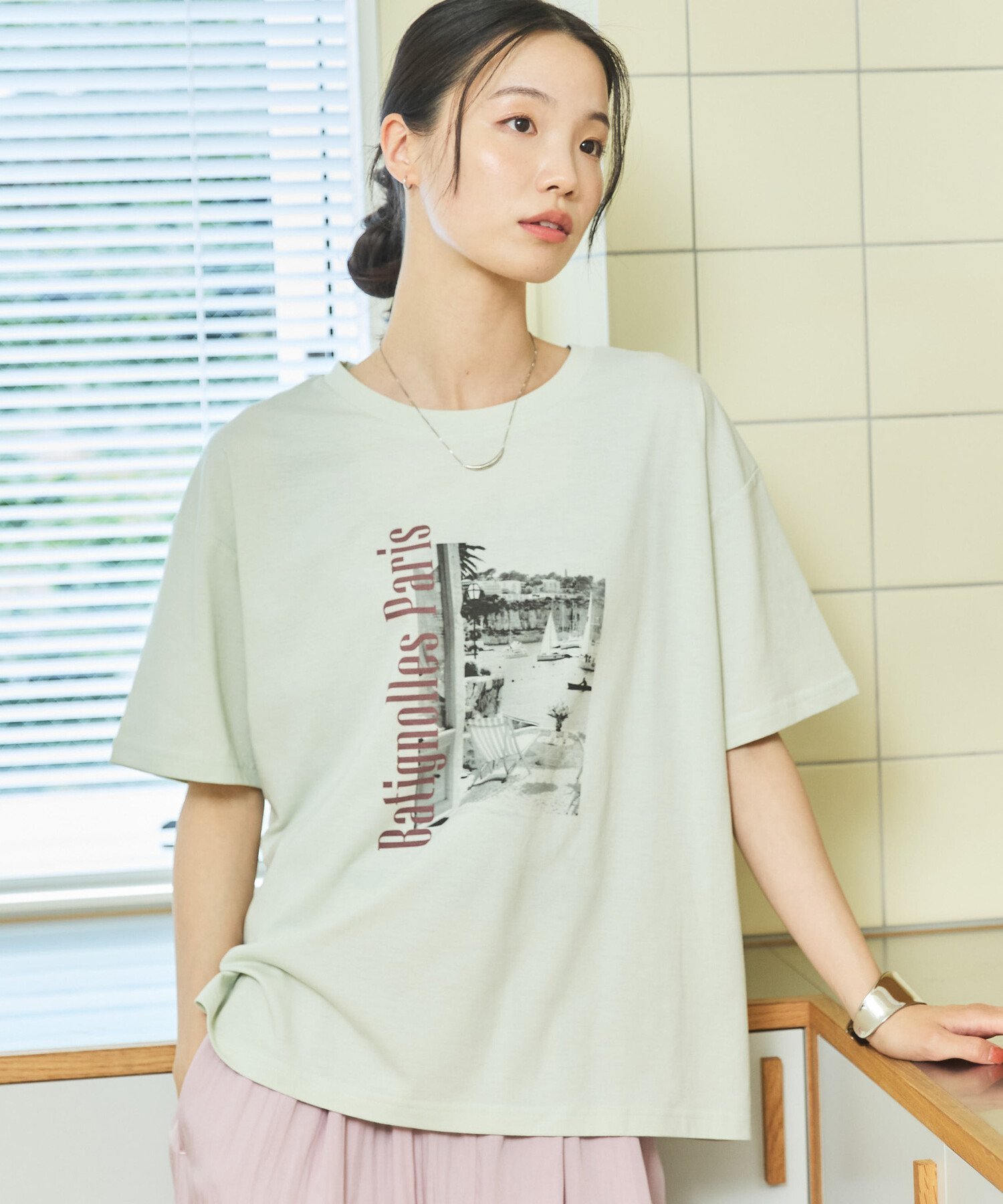 PARIS転写ロゴTee ドゥアルシーヴ トップス カットソー・Tシャツ ホワイト グリーン