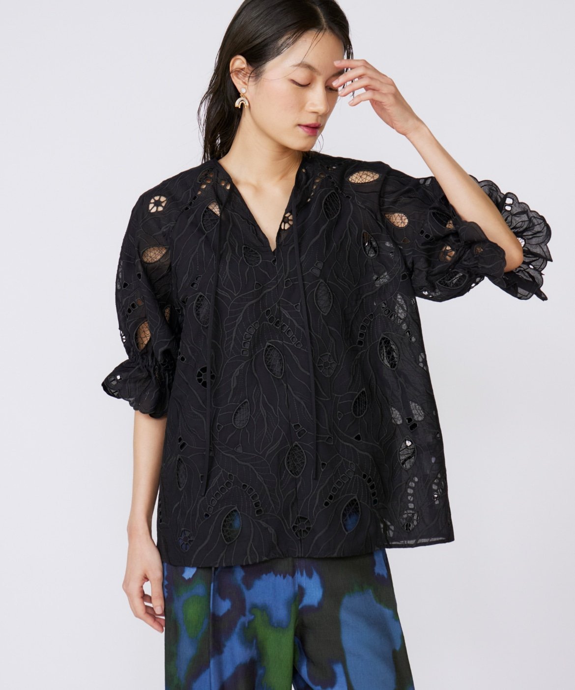 INED レースブラウス《la veille by SUPERIOR CLOSET》 イネド トップス シャツ・ブラウス ホワイト ブラック