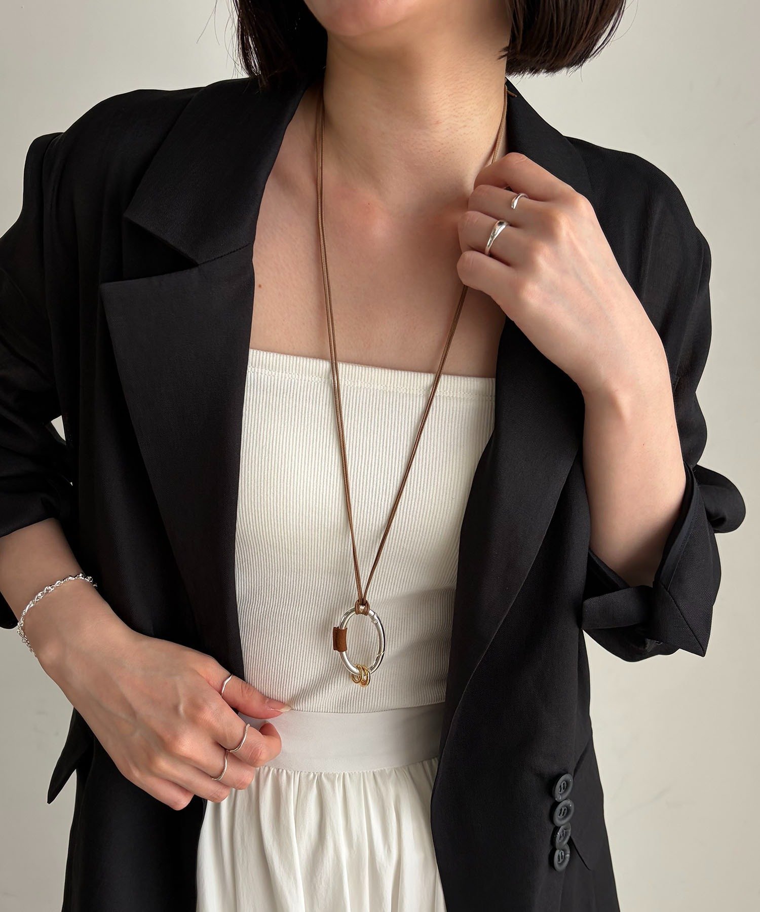 CAPRICIEUX LE'MAGE ＜GOLDY/ゴールディ＞オーバルトップコードネックレス カプリシュ　レマージュ アクセサリー・腕時計 リング・指輪 ブラック