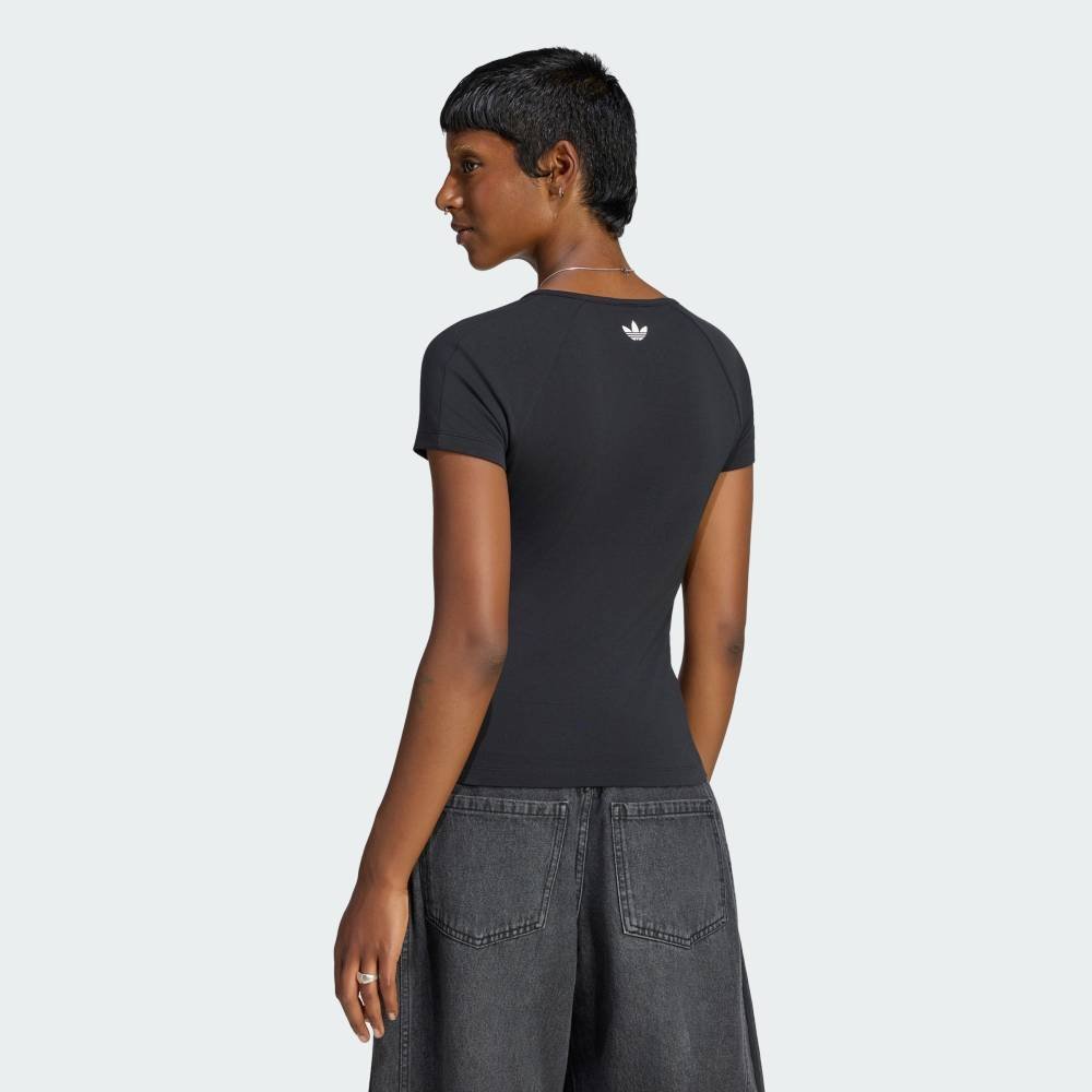 【公式】アディダス adidas 返品可 グラフィック スリム Tシャツ アディダス トップス カットソー・Tシャツ ブラック
