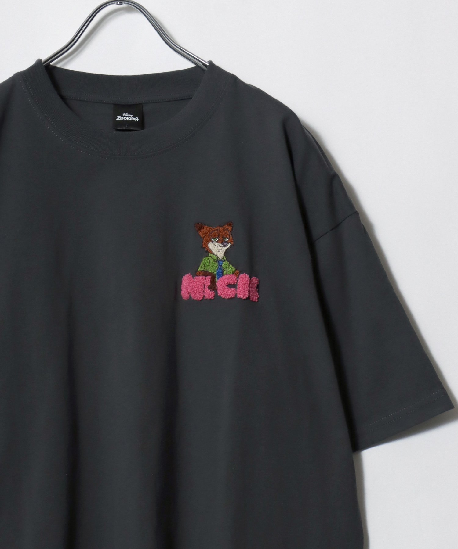 【SALE／35%OFF】Disney Disney ディズニー ミッキー ベイマックス トイ・ストーリー ズートピア 101匹わんちゃん リロアンドスティッチ Tシャツ メンズ キャラクター ワンポイント サガラ刺繍 半袖 ティーシャツ ユニセックス レディース マルカワ トップス カットソー・T