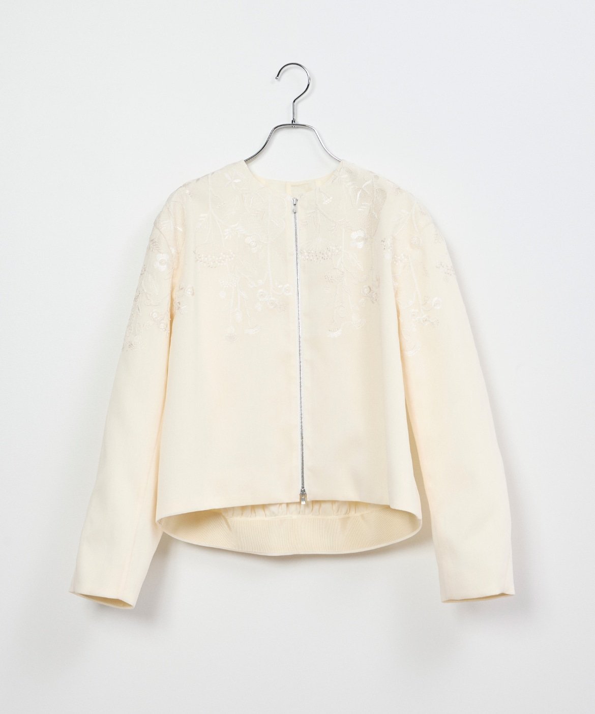 INED フロントジップブルゾン《la veille by SUPERIOR CLOSET》 イネド ジャケット・アウター ブルゾン・ジャンパー ホワイト ネイビー