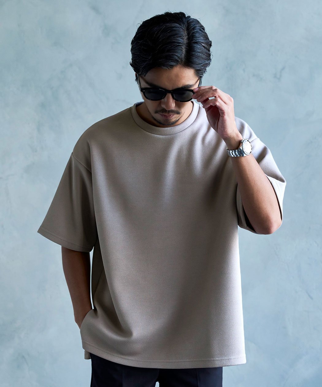 CavariA サイドスリットクルーネック半袖Tシャツ シルバーバレット トップス カットソー・Tシャツ ホワイト ブラック グレー