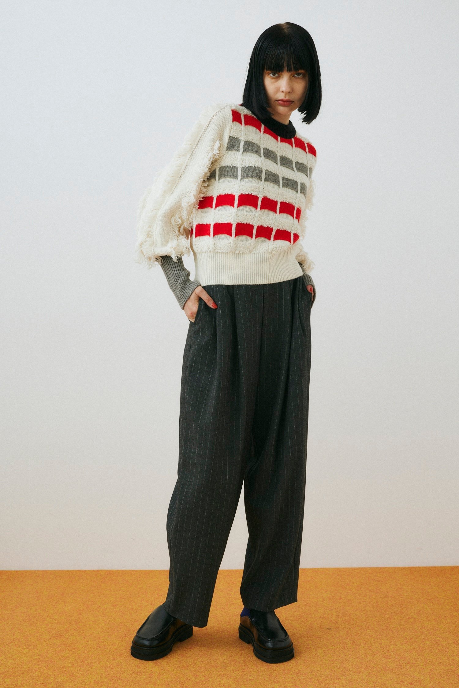 HeRIN.CYE 2 tuck loose pants ヘリンドットサイ パンツ その他のパンツ グレー ブラウン