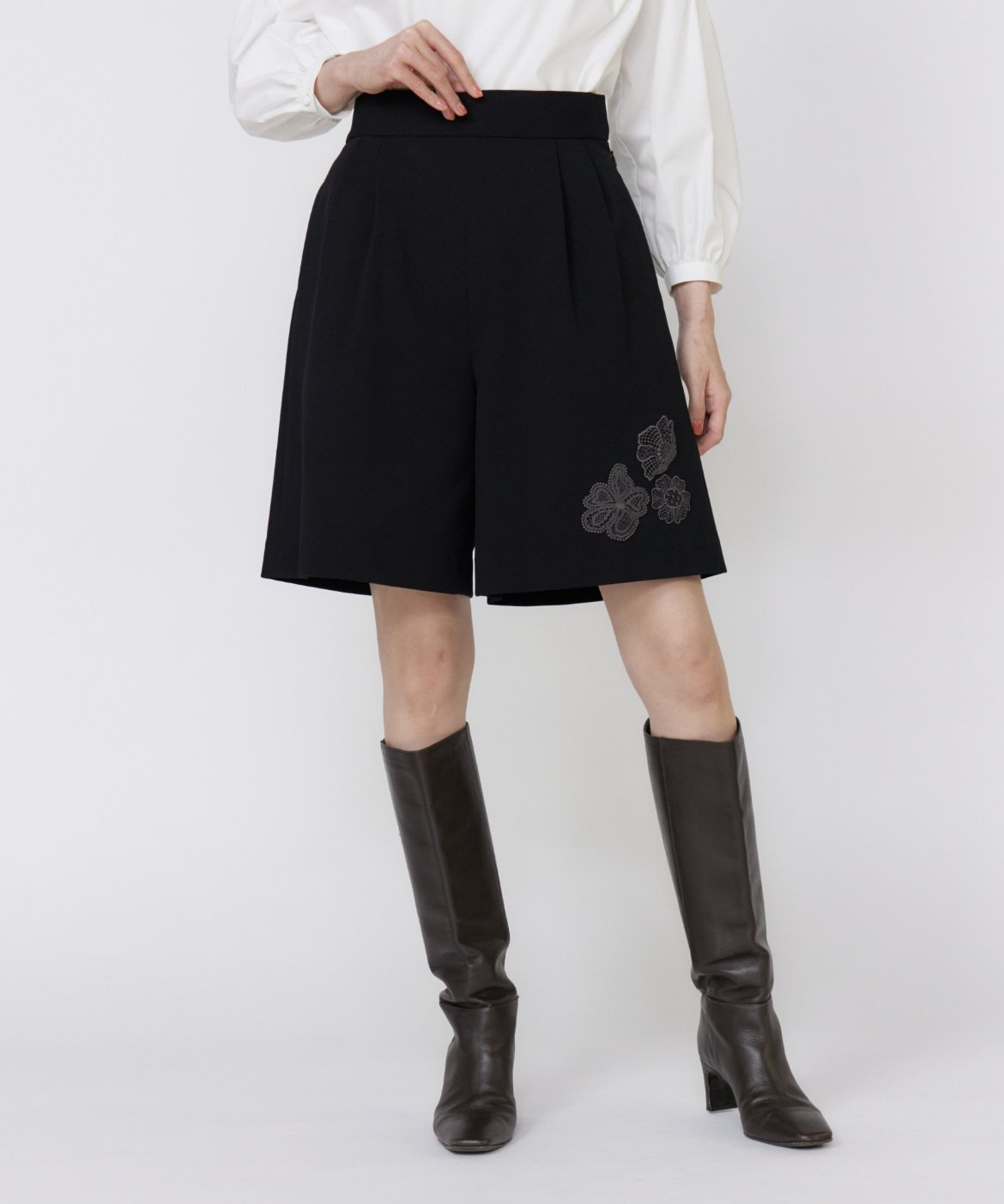 【SALE／30%OFF】Maglie par ef-de 《フランドル45周年限定コレクション》フラワーモチーフキュロット..