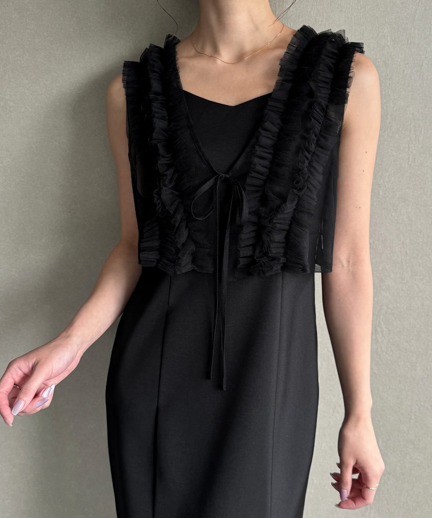 【SALE／80%OFF】JUNOAH チュールビスチェ+キャミワンピースセット ジュノア ワンピース・ドレス ワンピース グレー ホワイト ブラックのサムネイル