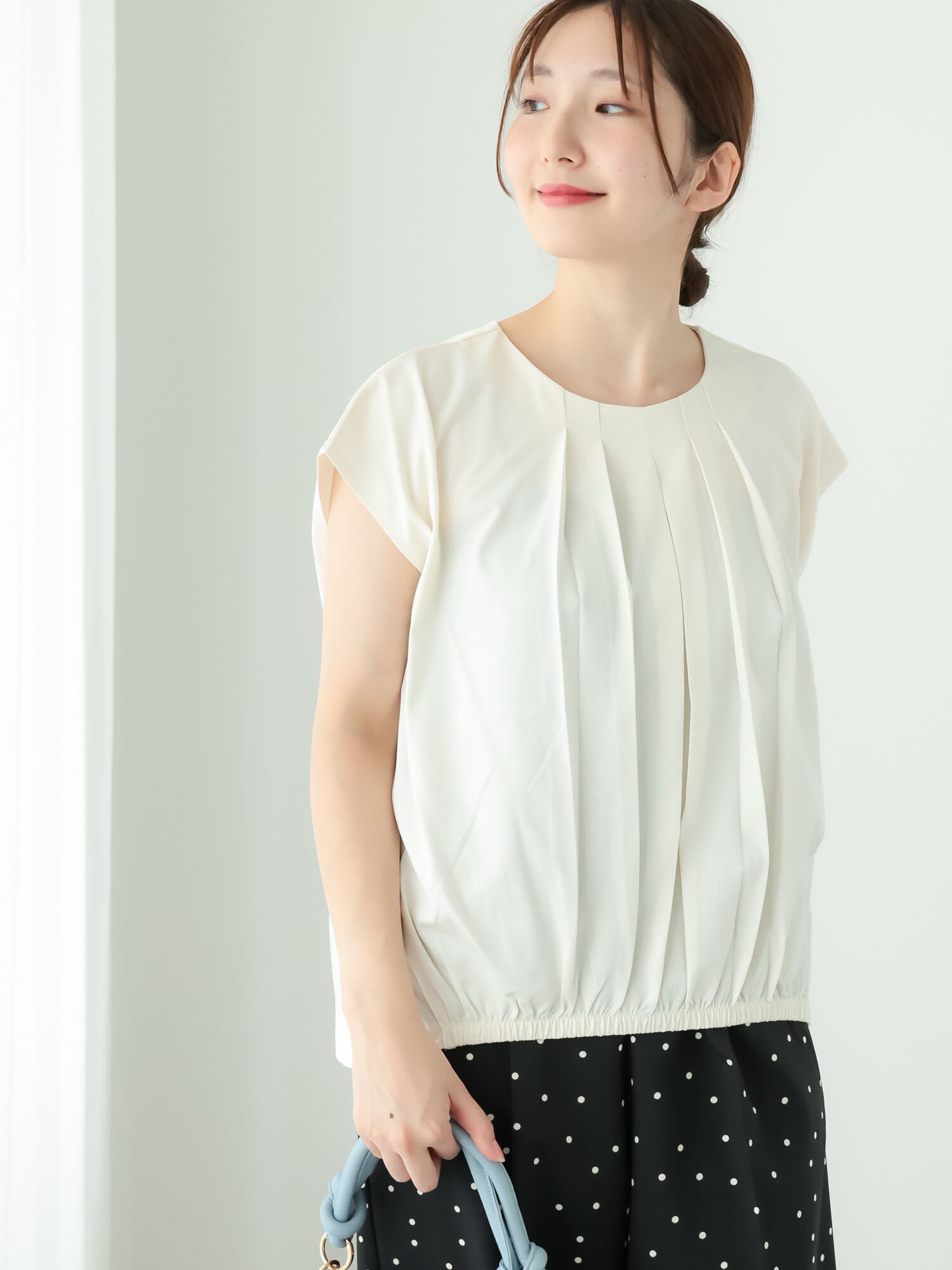 【SALE／60%OFF】Te chichi TERRASSE 【吸水速乾接触冷感】ネックタック裾ゴムトップス テチチ トップス カットソー・Tシャツ ホワイト グリーン グレーのサムネイル