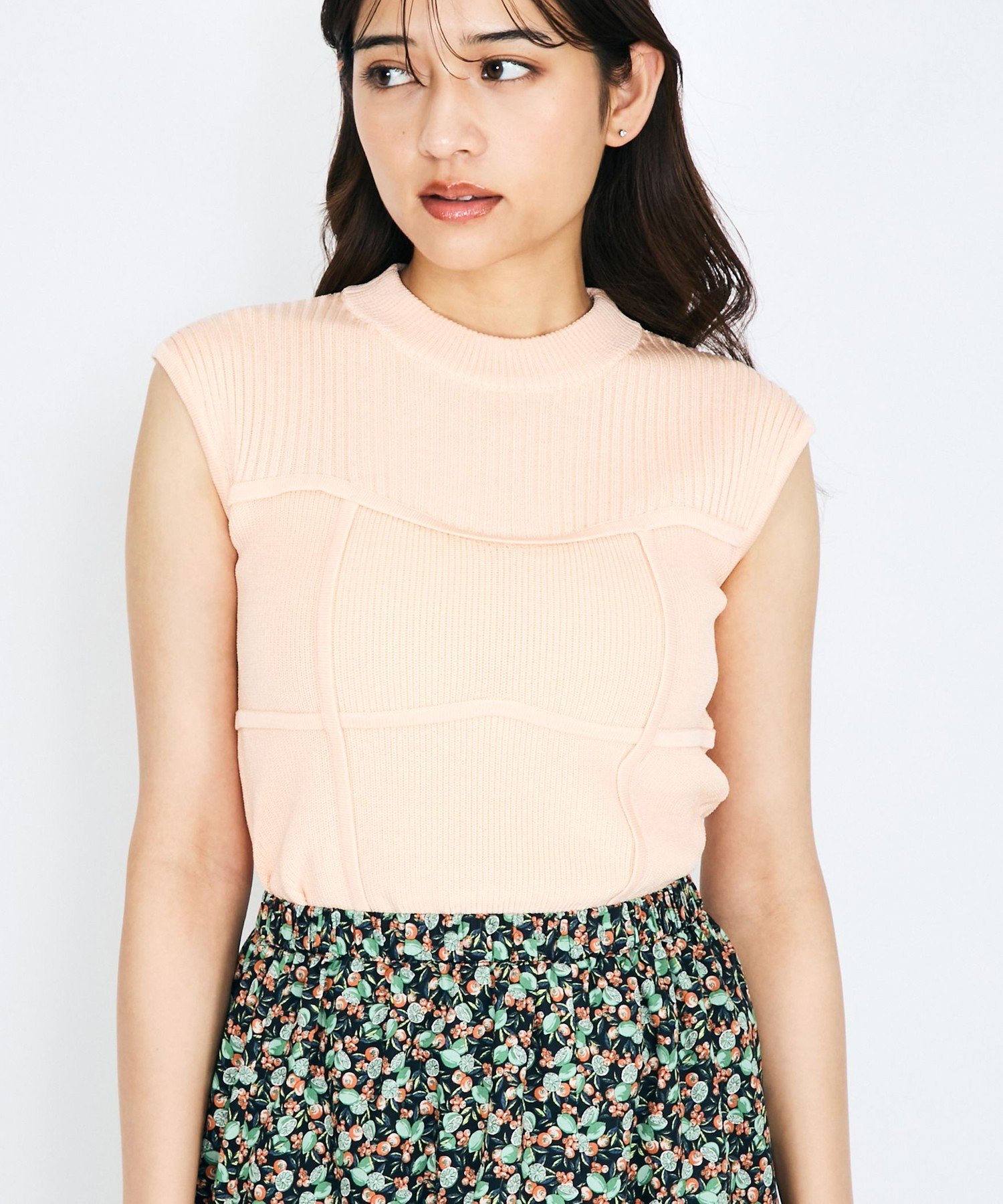 【SALE／50%OFF】QUEENS COURT ビスチェ風切替えニットノースリトップス≪手洗い可能≫ クイーンズコート..