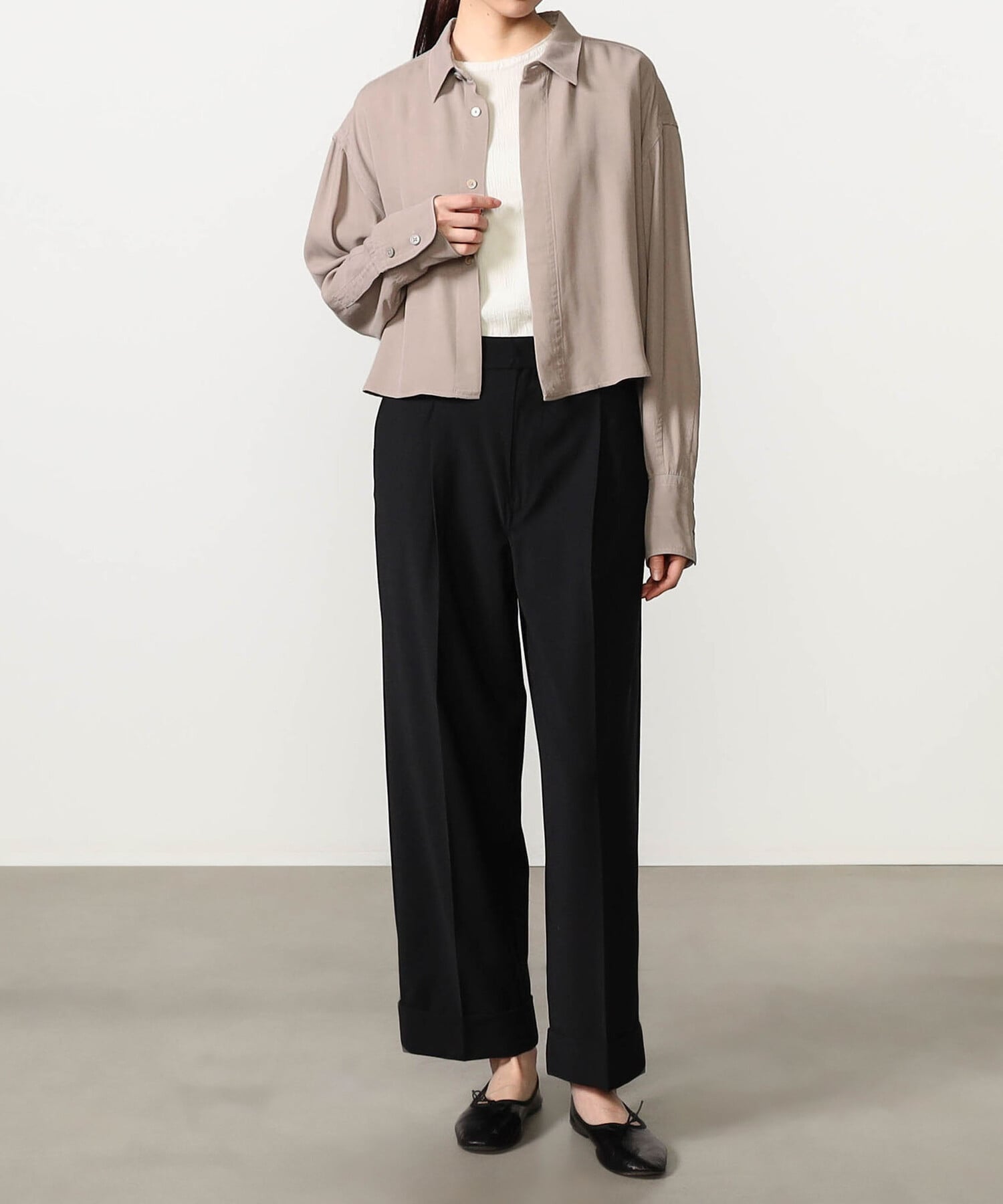 Bshop UNFIL ｜ レーヨンギャバジン クロップドシャツ WOMEN ビショップ トップス シャツ・ブラウス ブラック ベージュ