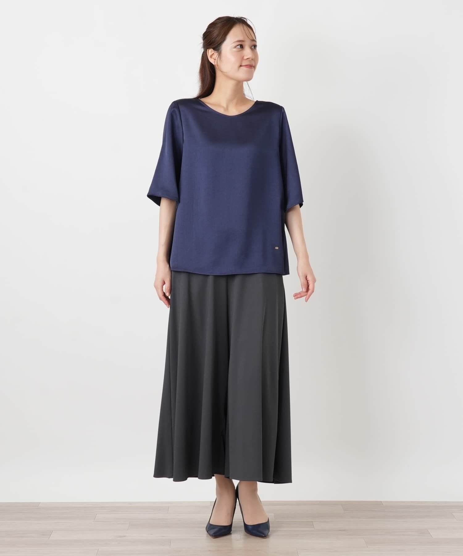 Leilian ワイドVネックブラウス【Leilian WHITE LABEL】 レリアン トップス シャツ・ブラウス グレー ネイビー