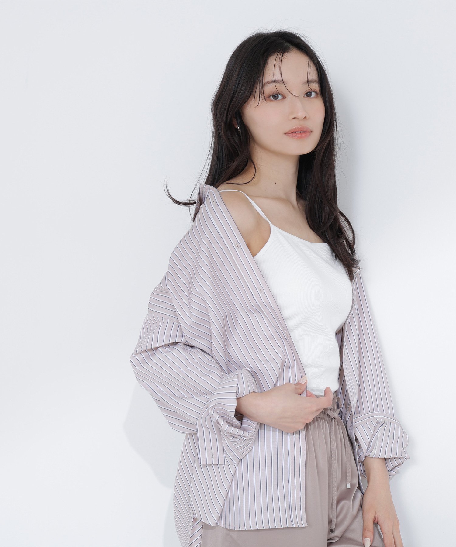 NATURAL BEAUTY BASIC カップ付インナーシリーズ バックシャンキャミソール ナチュラルビューティベーシック トップス カットソー・Tシャツ ホワイト ブラック