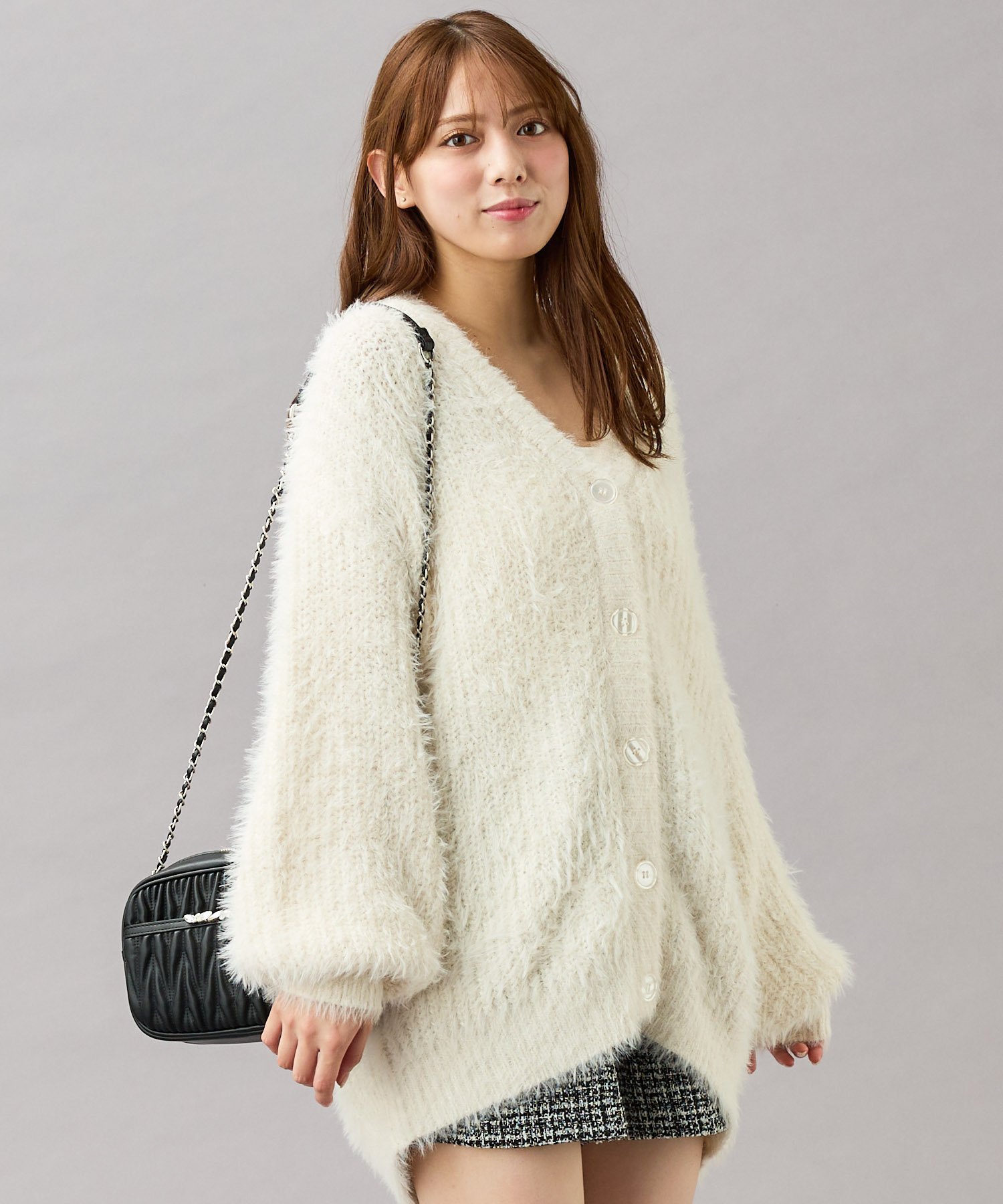 【SALE／44%OFF】INGNI 3Gラメフェザーヤーンミドル丈ニットCD イング トップス カーディガン ホワイト グレーのサムネイル